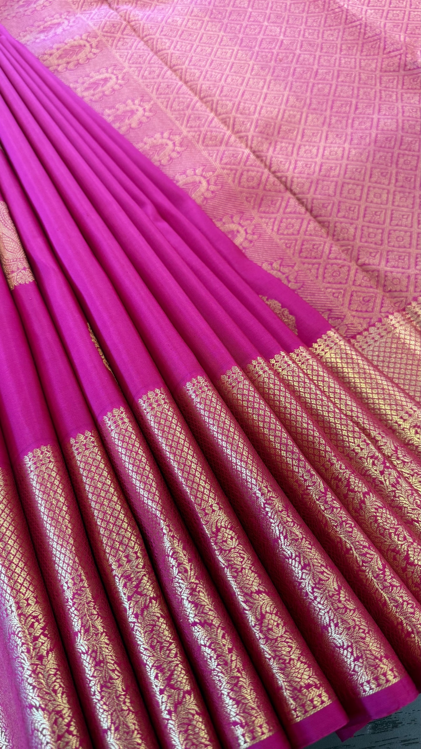 BRIGHT PINK GOLD ZARI HANDLOOM KANICHIPURAM SILK SAREE (KSS82)