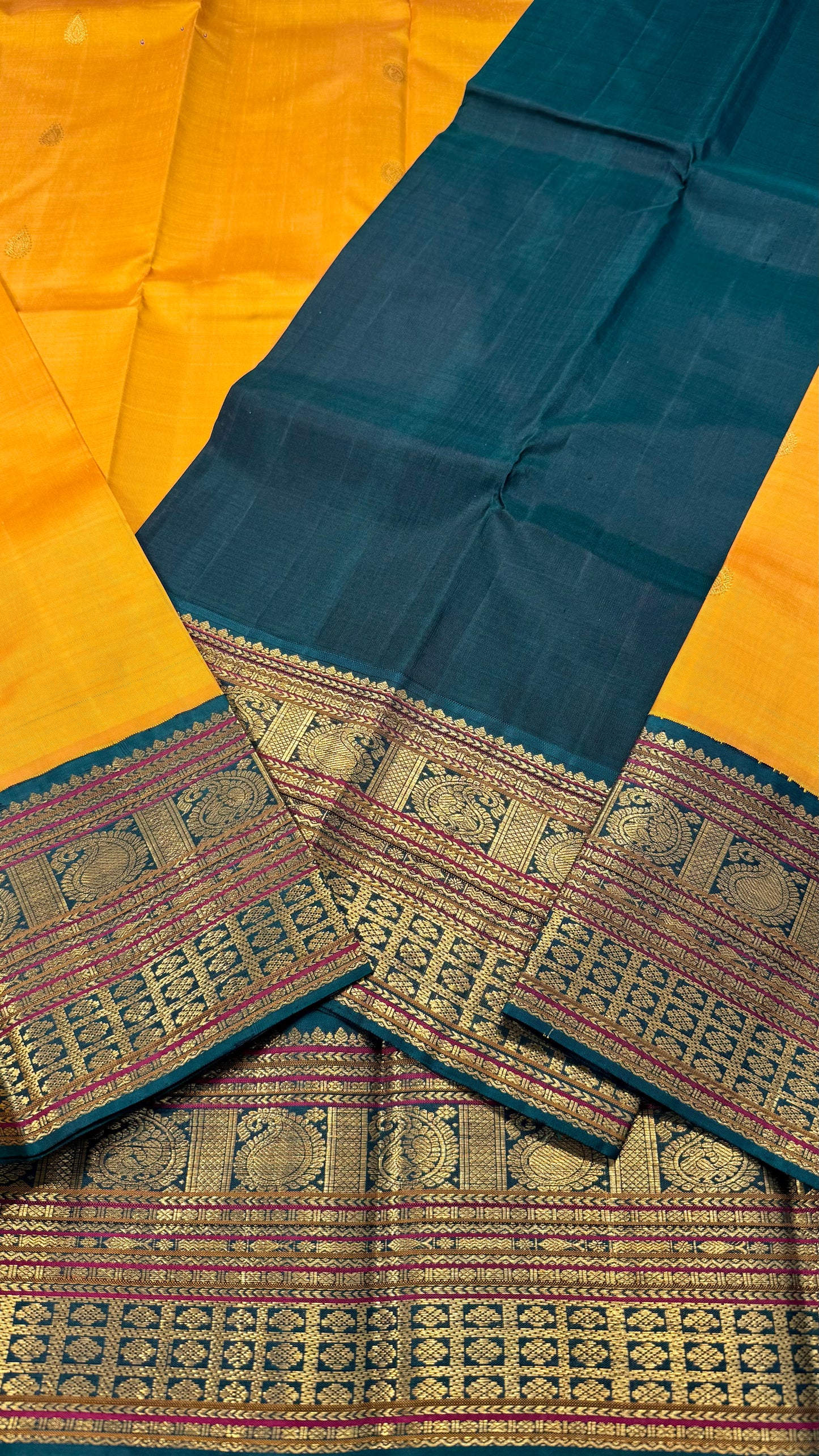 TRADITIONAL MANGO YELLOW WITH BOTTLE GREEN HANDLOOM KANICHIPURAM SILK SAREE (KSS28)