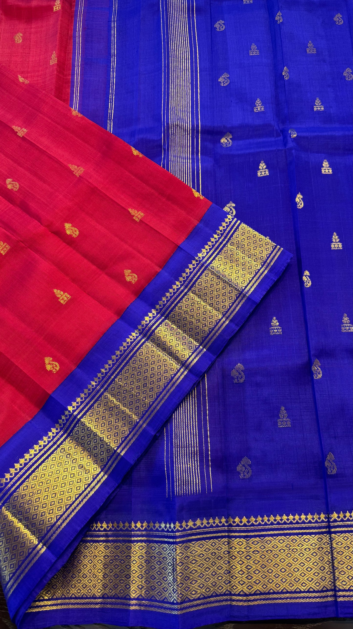 RED WITH CONTRAST PURPLE PURE HANDLOOM KANCHIPURAM SINGLE SIDE BORDER SILK SAREE (KSSB07)