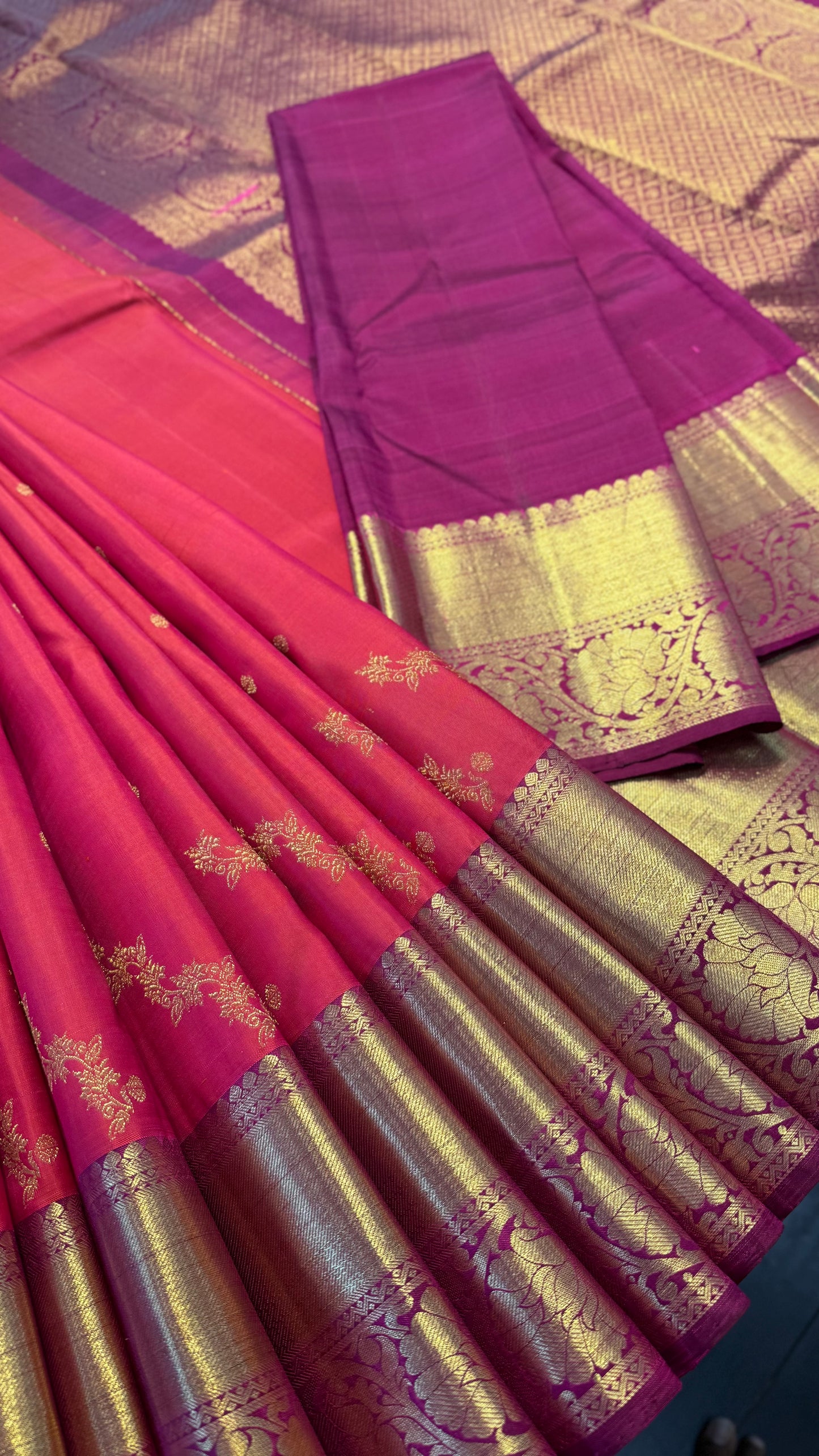 DARK KANAKAMBARAM CONTRAST PINK BORDER HANDLOOM KANICHIPURAM SILK SAREE (KSS126)