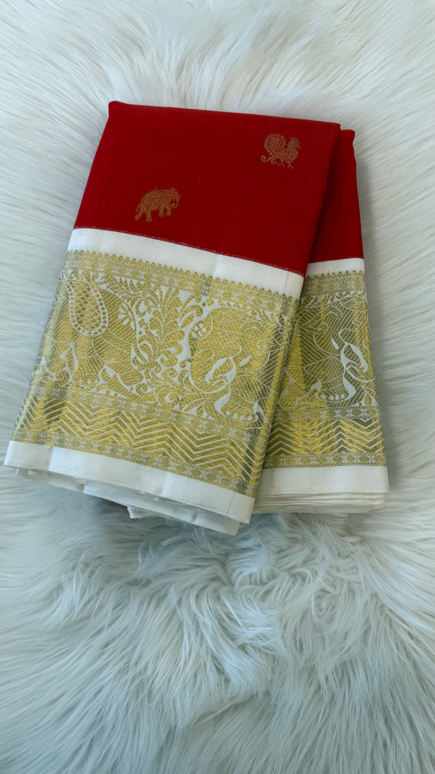 CRIMSON RED WITH CONTRAST WHITE BORDER HANDLOOM KANICHIPURAM SILK SAREE (KSS232)