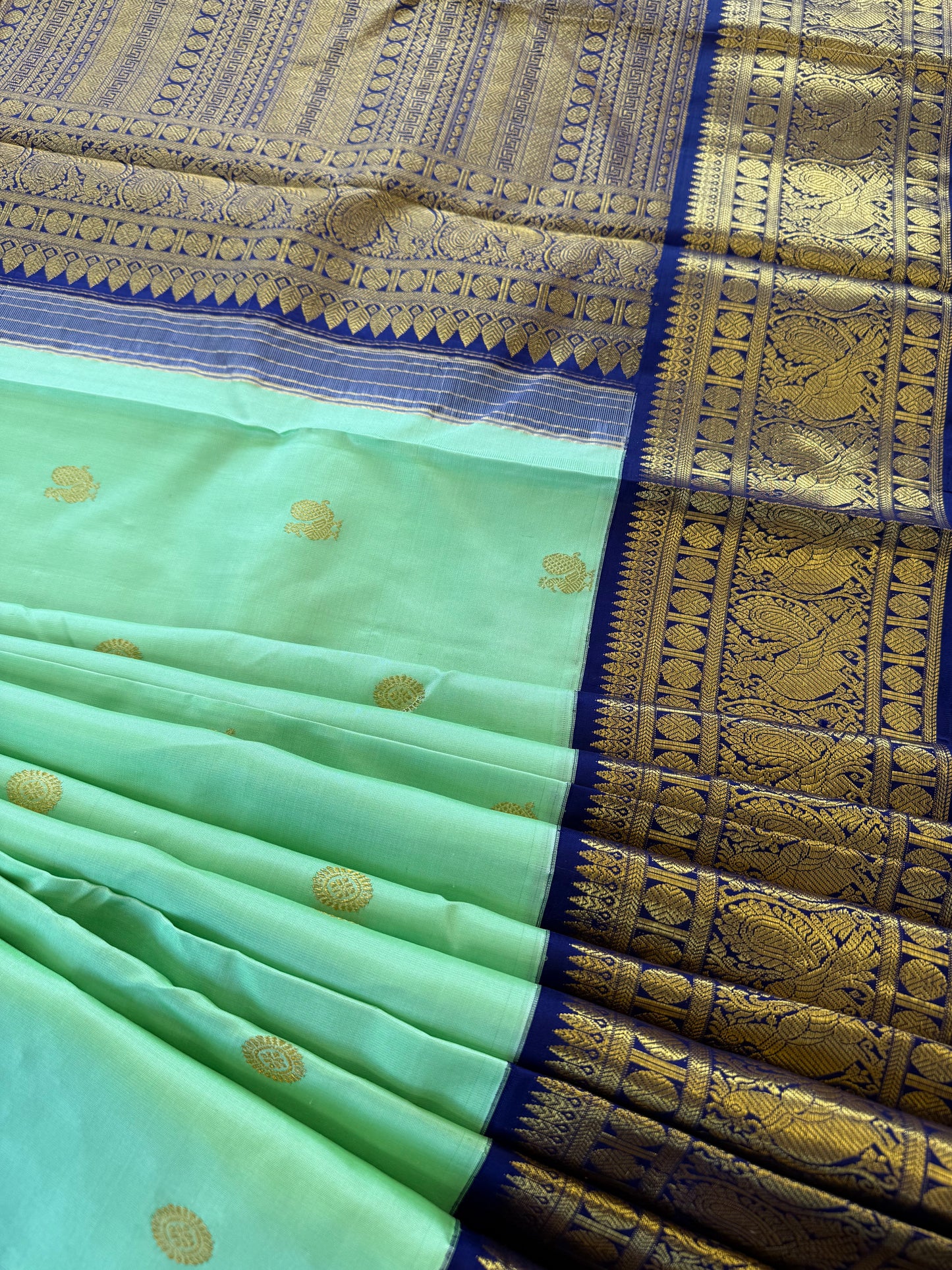 SEA GREEN WITH CONTRAST NAVY BLUE BORDER HANDLOOM KANICHIPURAM SILK SAREE (KSS223)