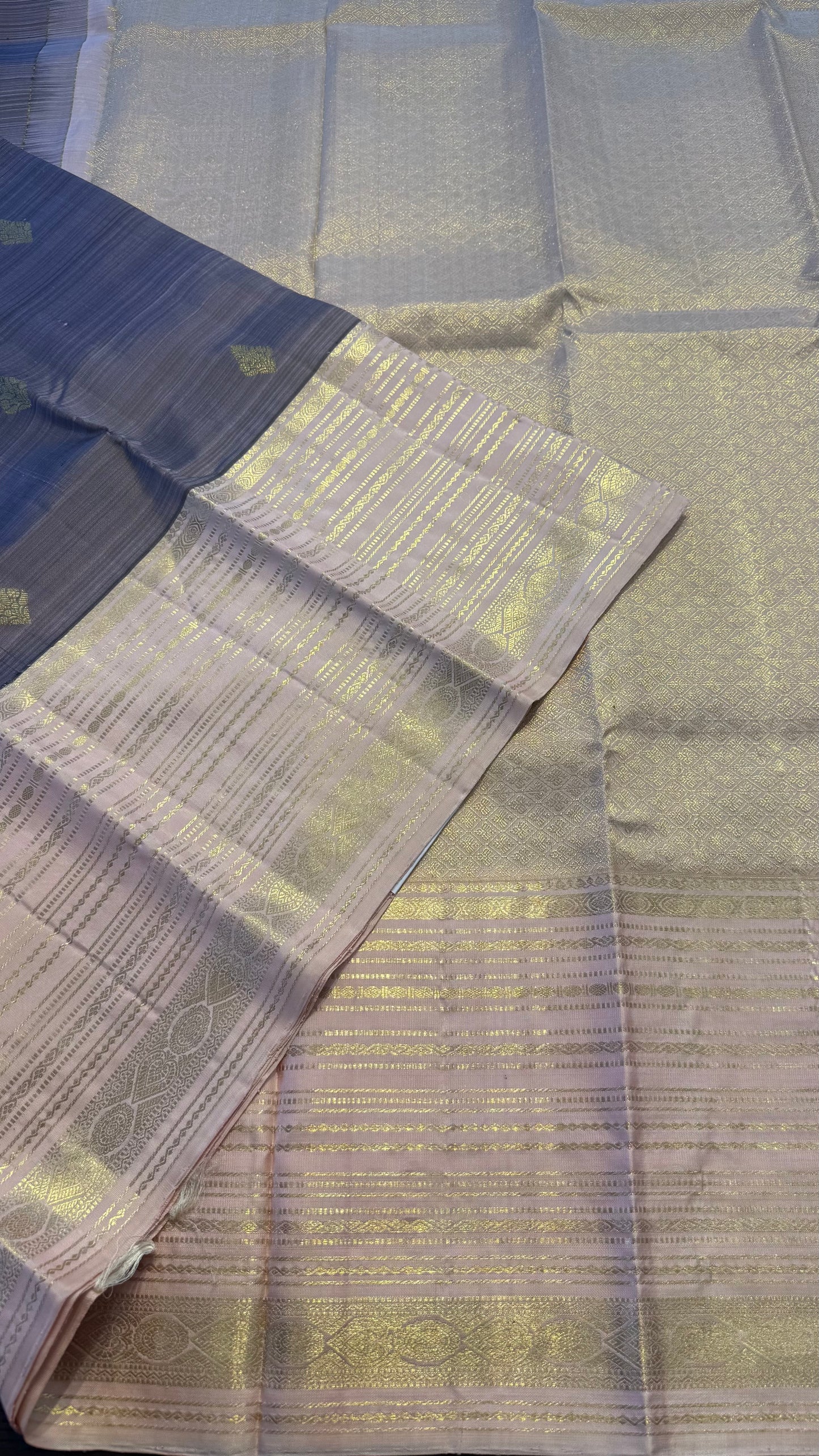 DUAL TONE LAVENDER GREY WITH CONTRAST DUST STORM PINK GOLD ZARI HANDLOOM KANICHIPURAM SILK SAREE (KSS56)