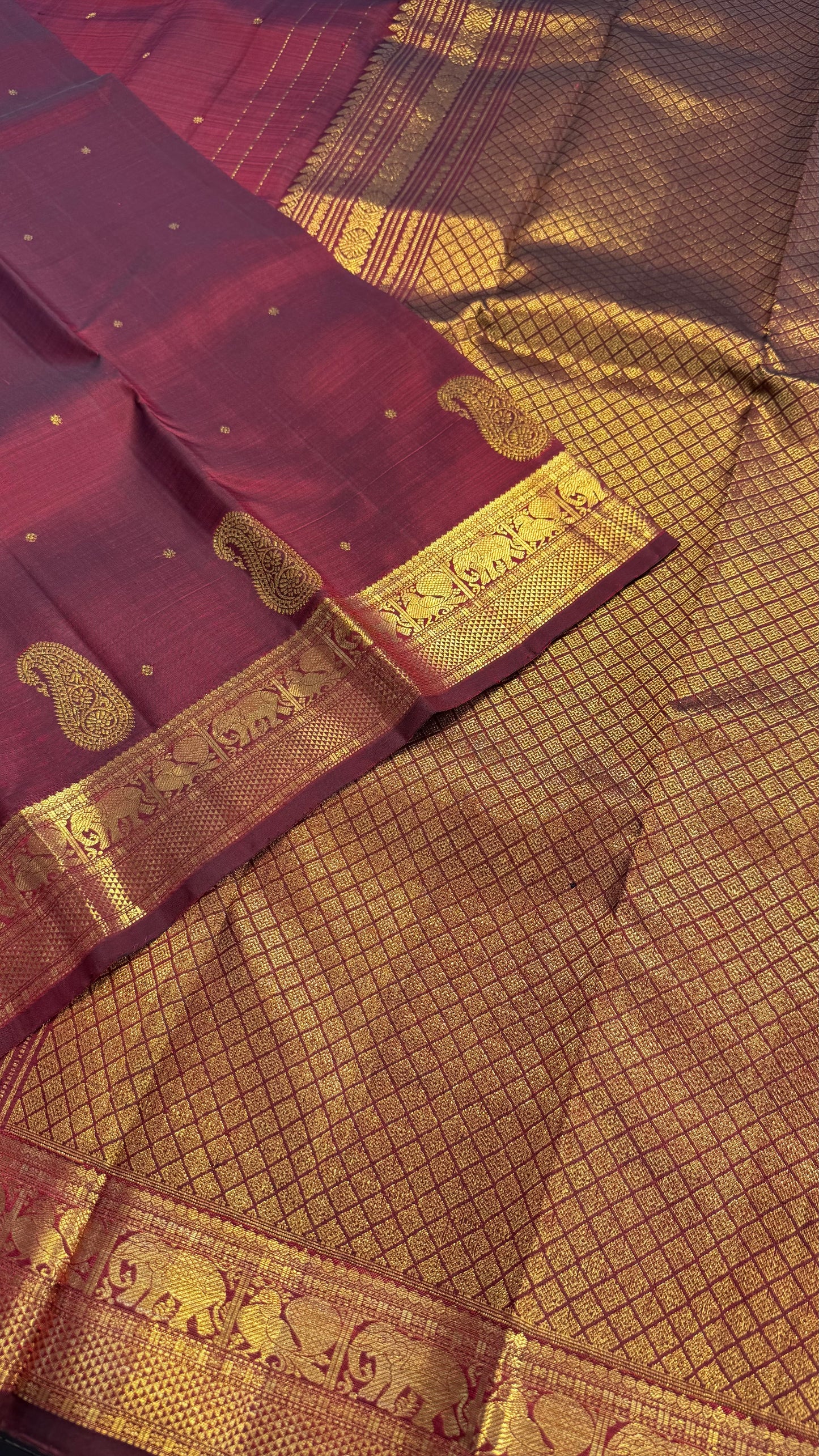 TRADITIONAL MAROON MANGO MOTIF GOLD ZARI HANDLOOM KANICHIPURAM SILK SAREE (KSS255)