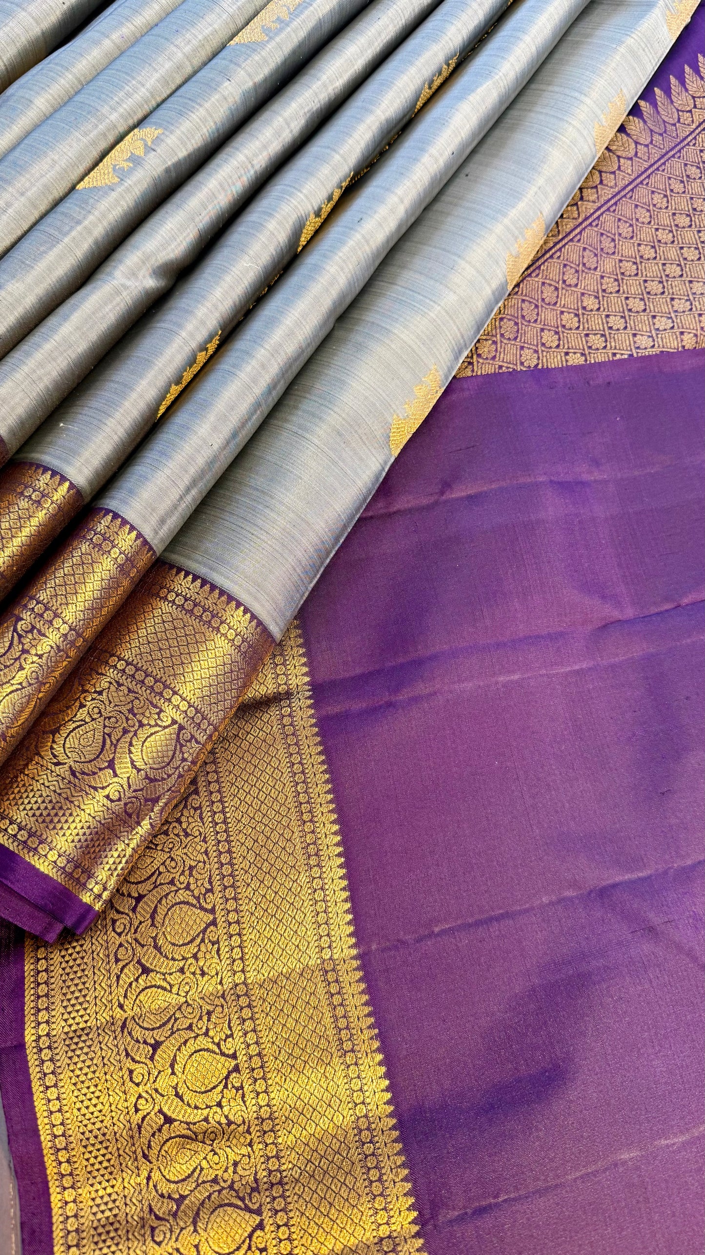 GREY WITH DARK PURPLE HANDLOOM KANICHIPURAM SILK SAREE (KSS13)