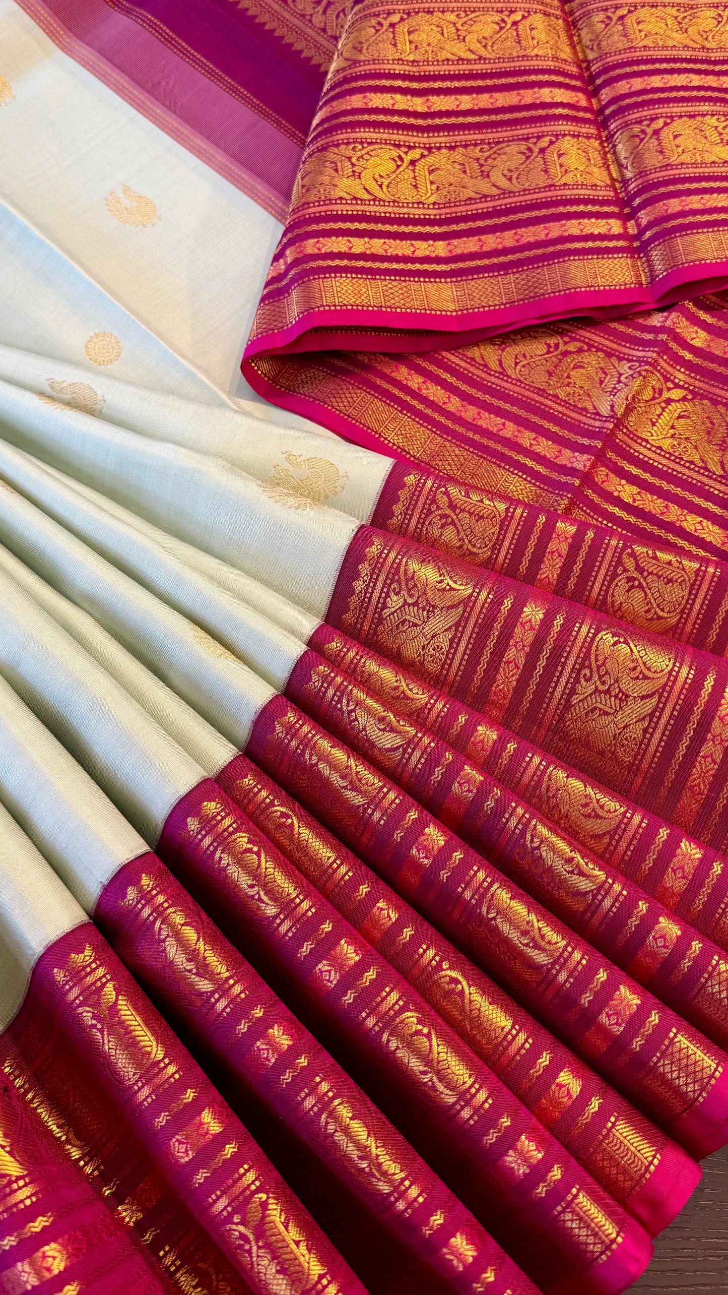PASTEL LIGHT BLUE WITH VADAMALLI PURPLE TRADITIONAL HANDLOOM KANICHIPURAM SILK SAREE (KSS40)