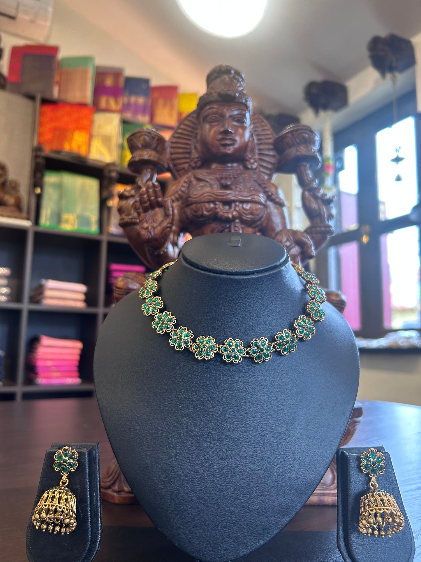 Vamika Necklace