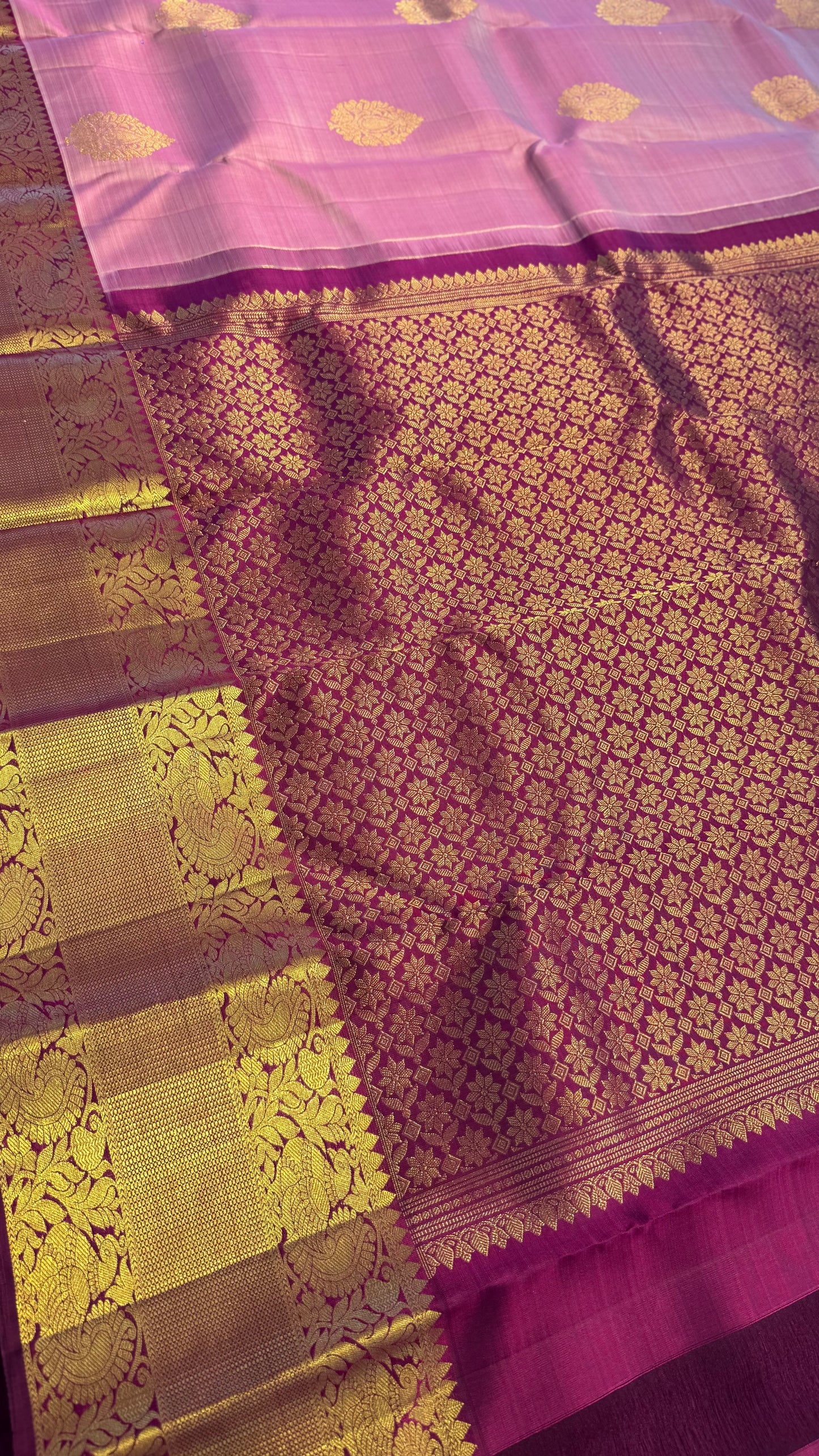 PASTEL PINK WITH CONTRAST VADAMLLAI PURPLE GOLD ZARI HANDLOOM KANICHIPURAM SILK SAREE (KSS236)