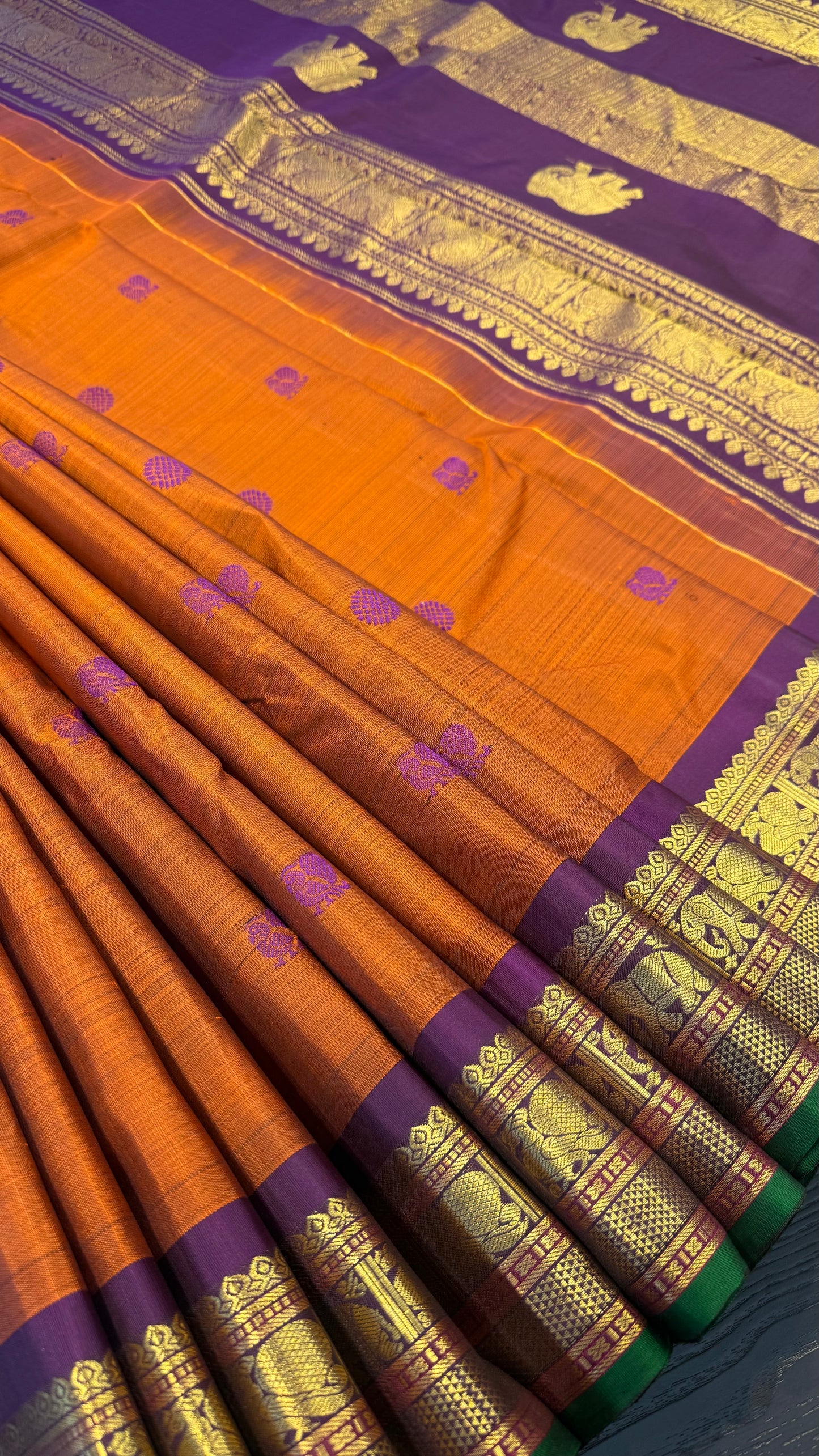 ORANGE WITH CONTRAST PURPLE GOLD ZARI HANDLOOM KANICHIPURAM SILK SAREE (KSS161)