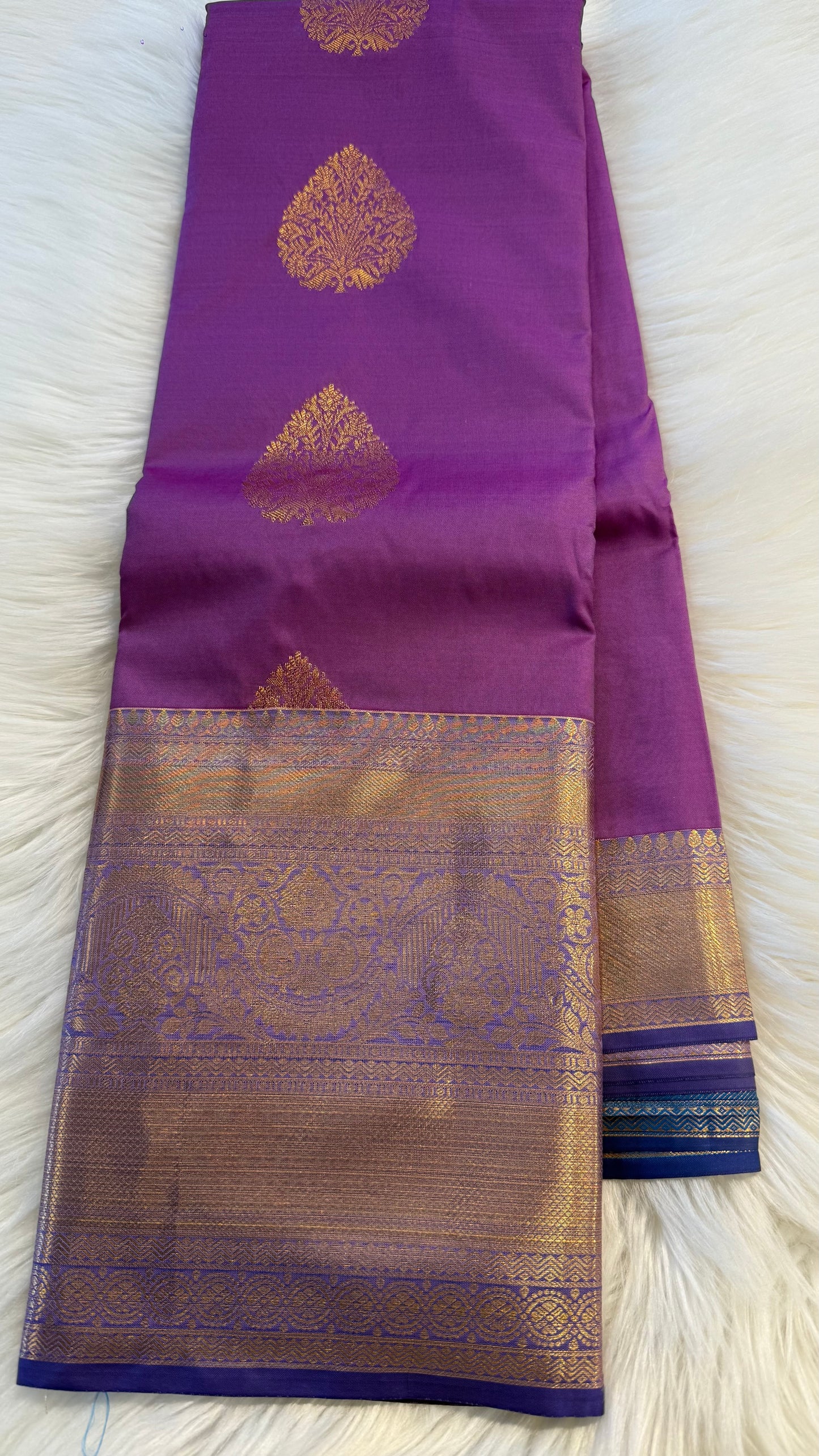 PURPLE WITH CONTRAST NAVY BLUE SEMI SILK KANICHIPURAM SILK SAREE (SSKS39)