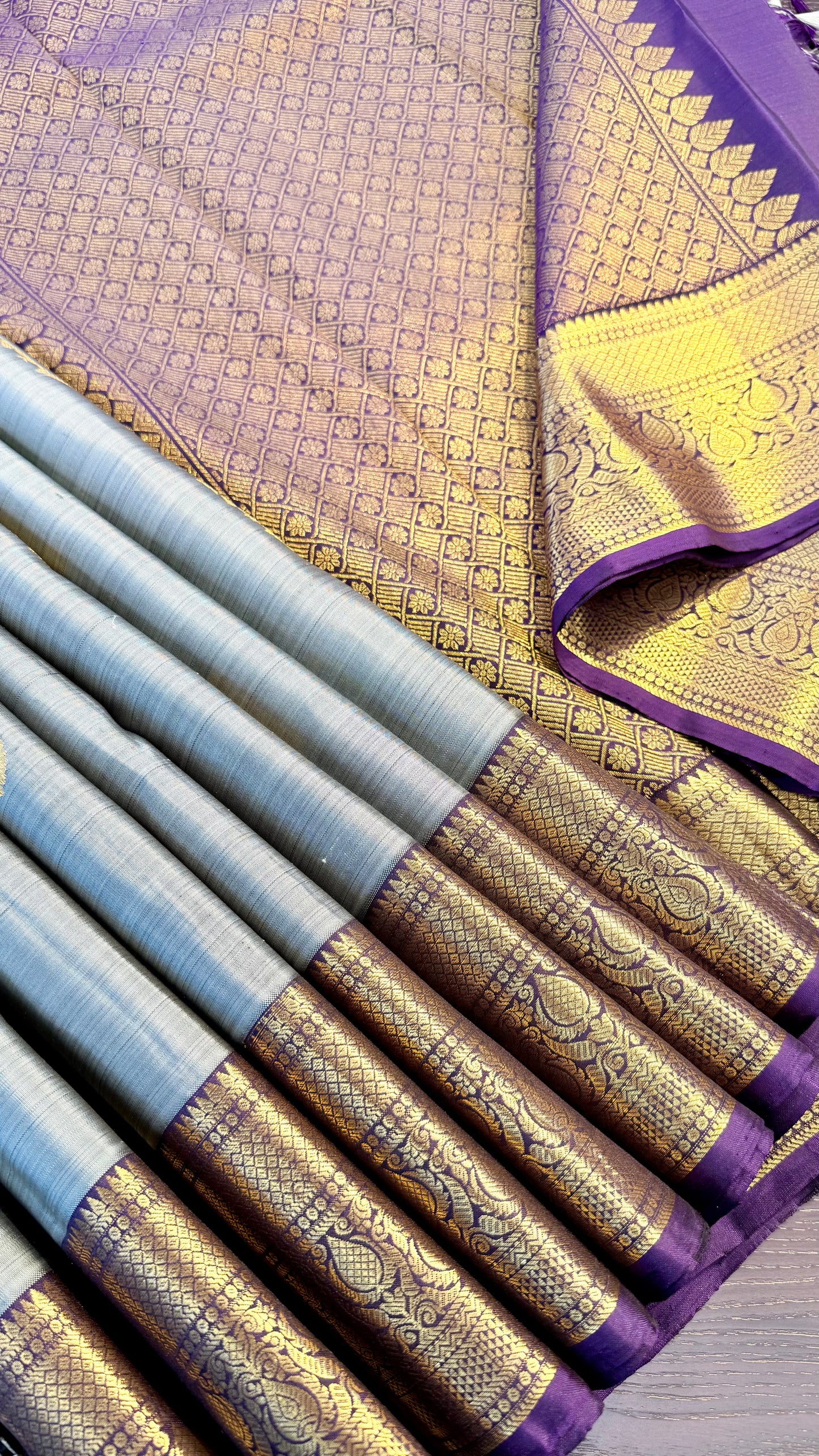GREY WITH DARK PURPLE HANDLOOM KANICHIPURAM SILK SAREE (KSS13)