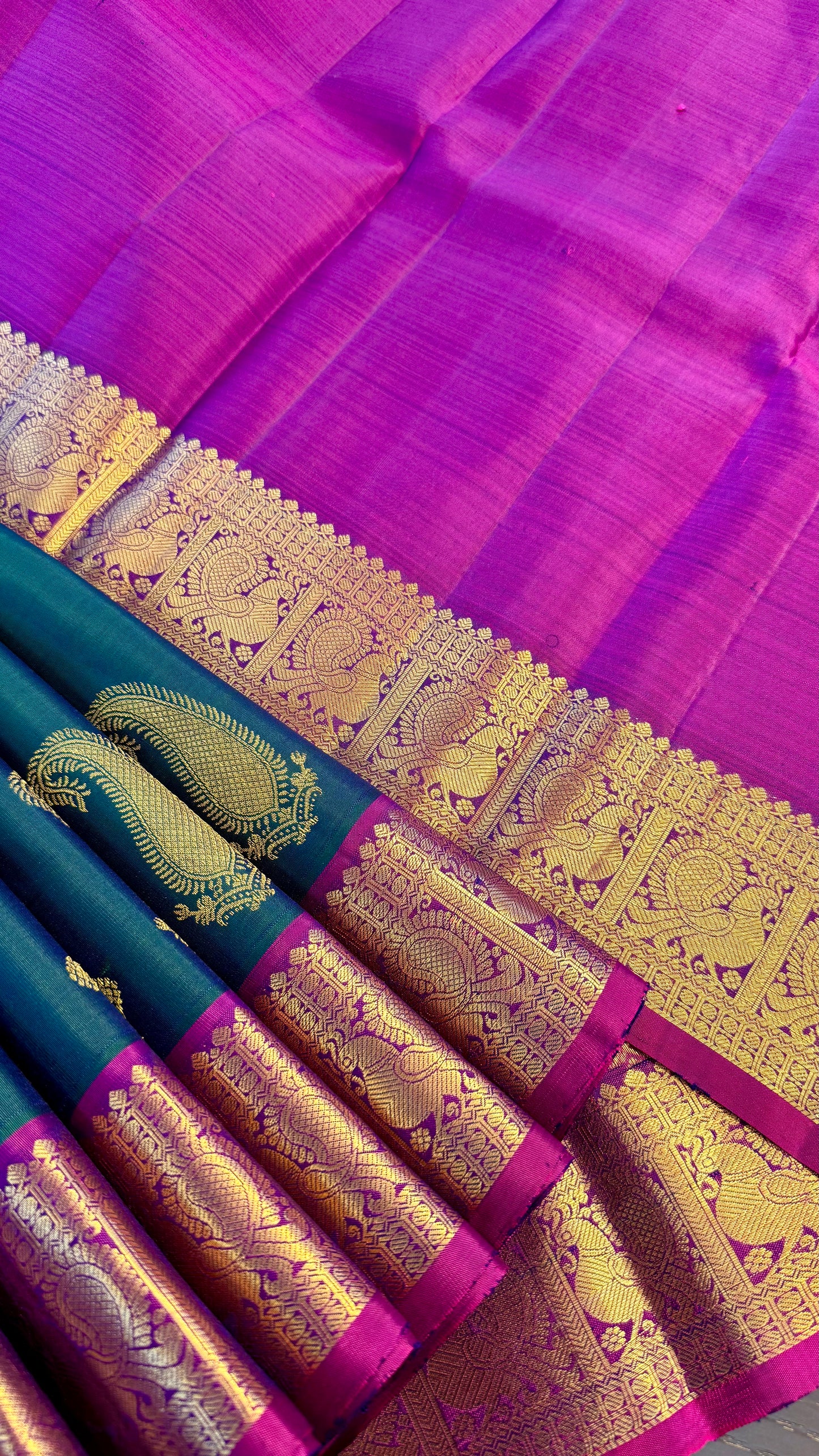 PEACOCK GREEN WITH CONTRAST VADAMALLI PURPLE HANDLOOM KANICHIPURAM SILK SAREE (KSS19)