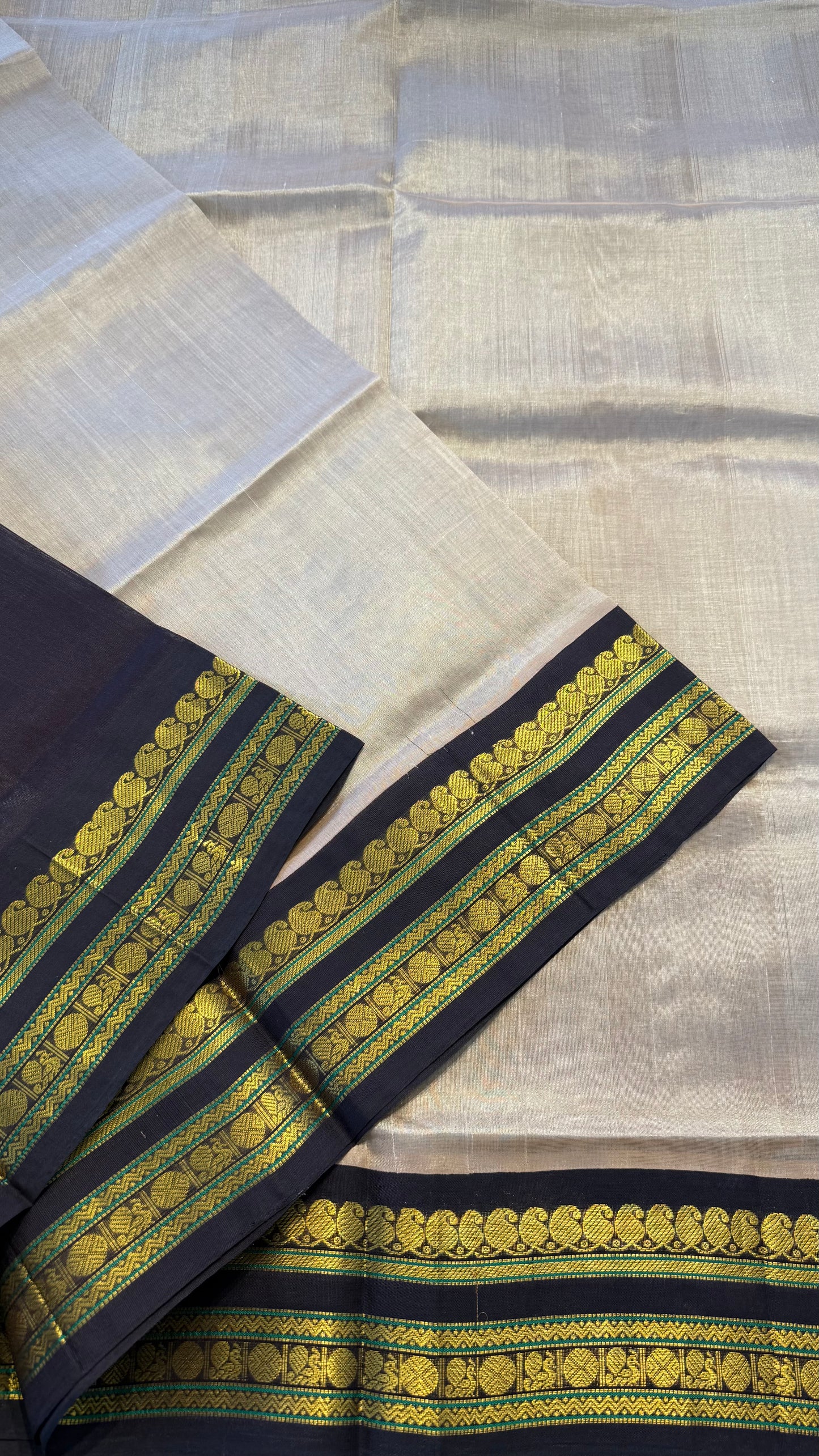 CHAMPAGNE WITH CONTRAST DARK BROWN KANCHIPURAM SILK COTTON SAREE (KSC12)