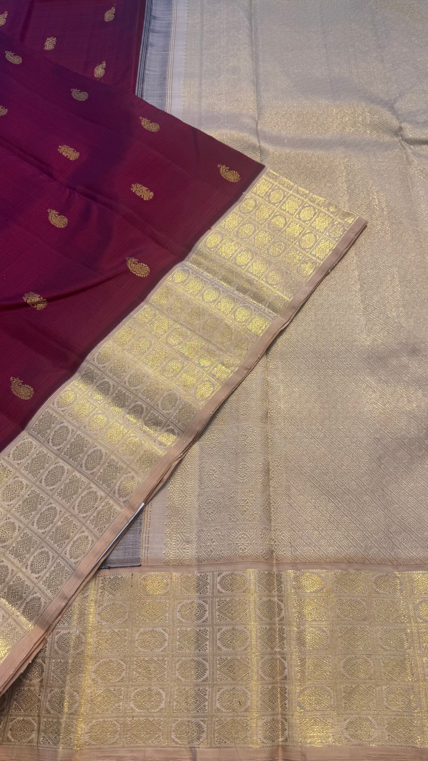 MAROON WITH CONTRAST BEIGE GOLD ZARI HANDLOOM KANICHIPURAM SILK SAREE (KSS264)