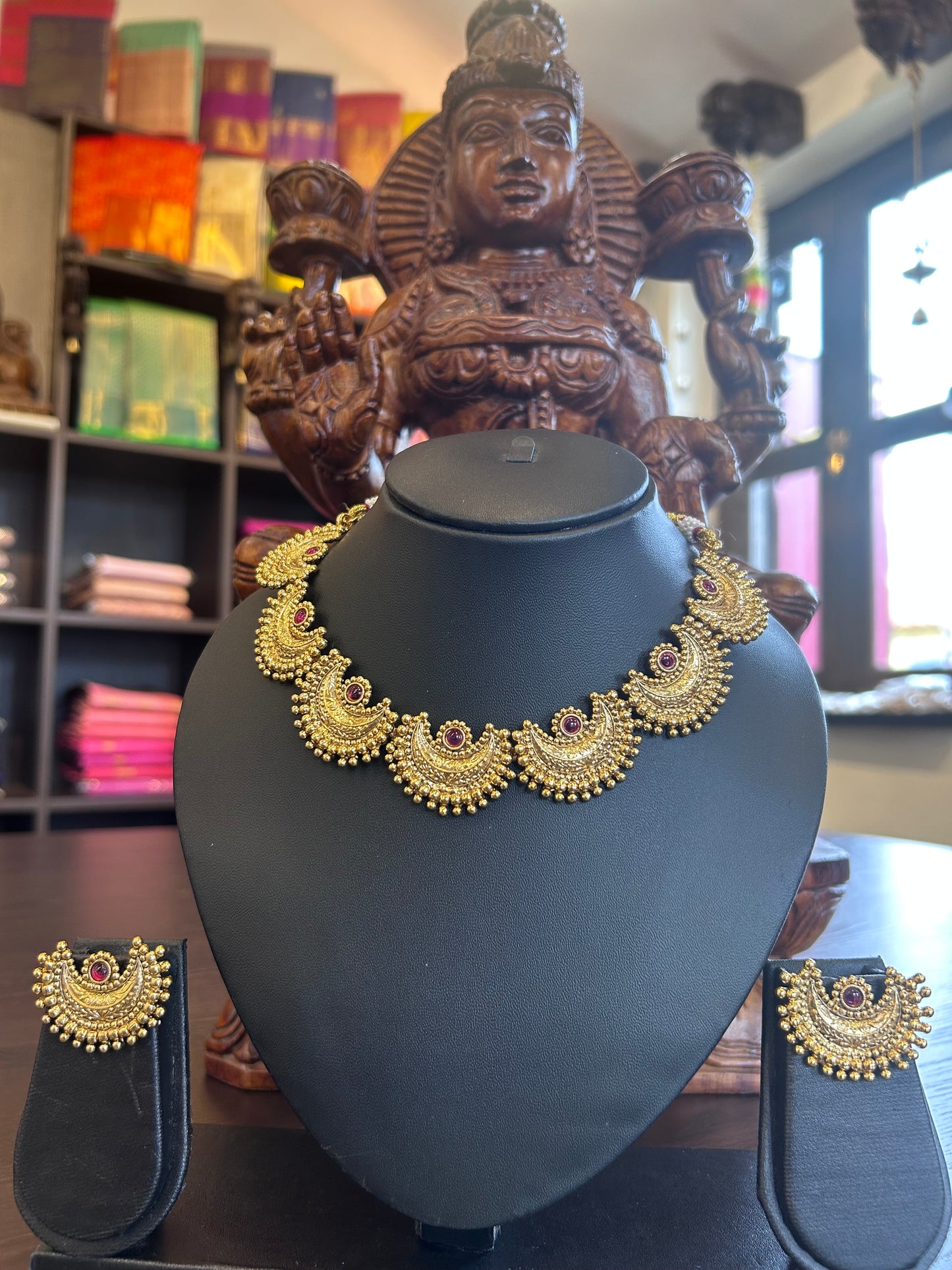 Geetha Necklace