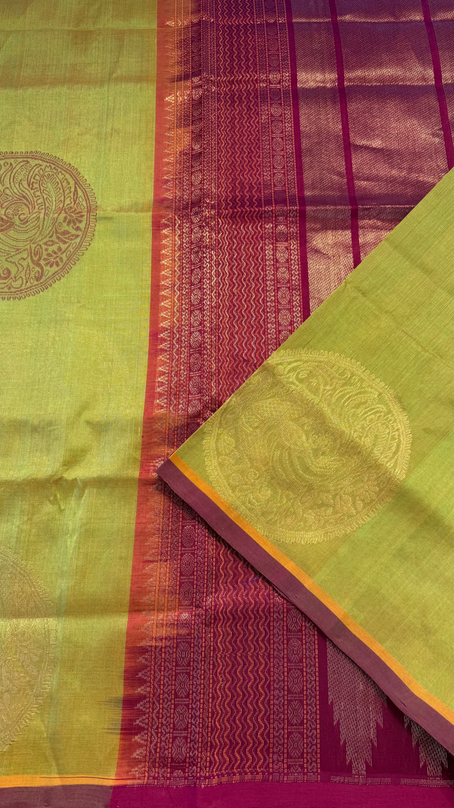 BORDERLESS OLIVE GREEN WITH CONTRAST MAROON KANCHIPURAM SILK COTTON (KSC62)
