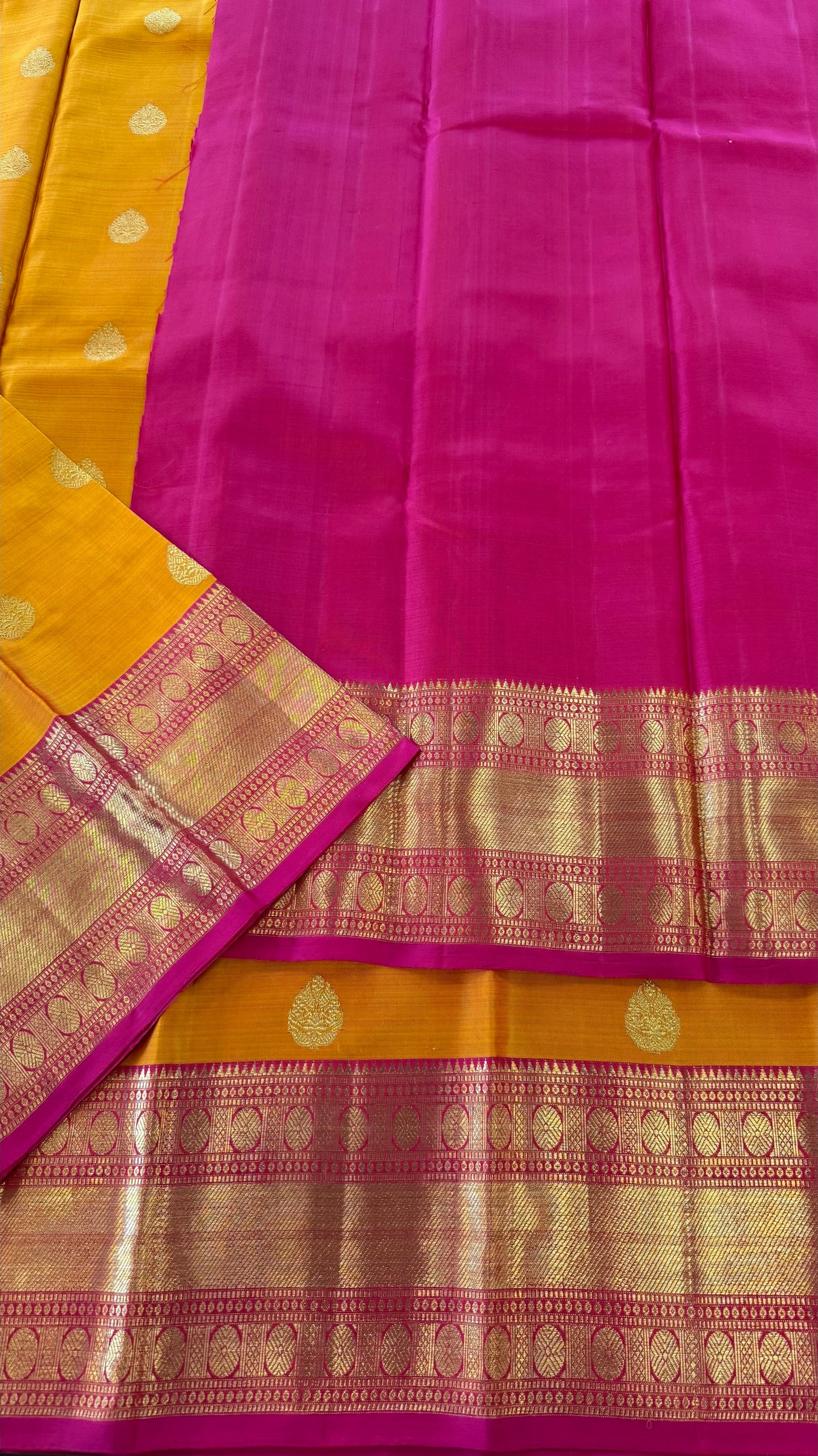 MANGO YELLOW WITH CONTRAST PINK GOLD ZARI HANDLOOM KANCHIPURAM SILK SAREE (KSS108)