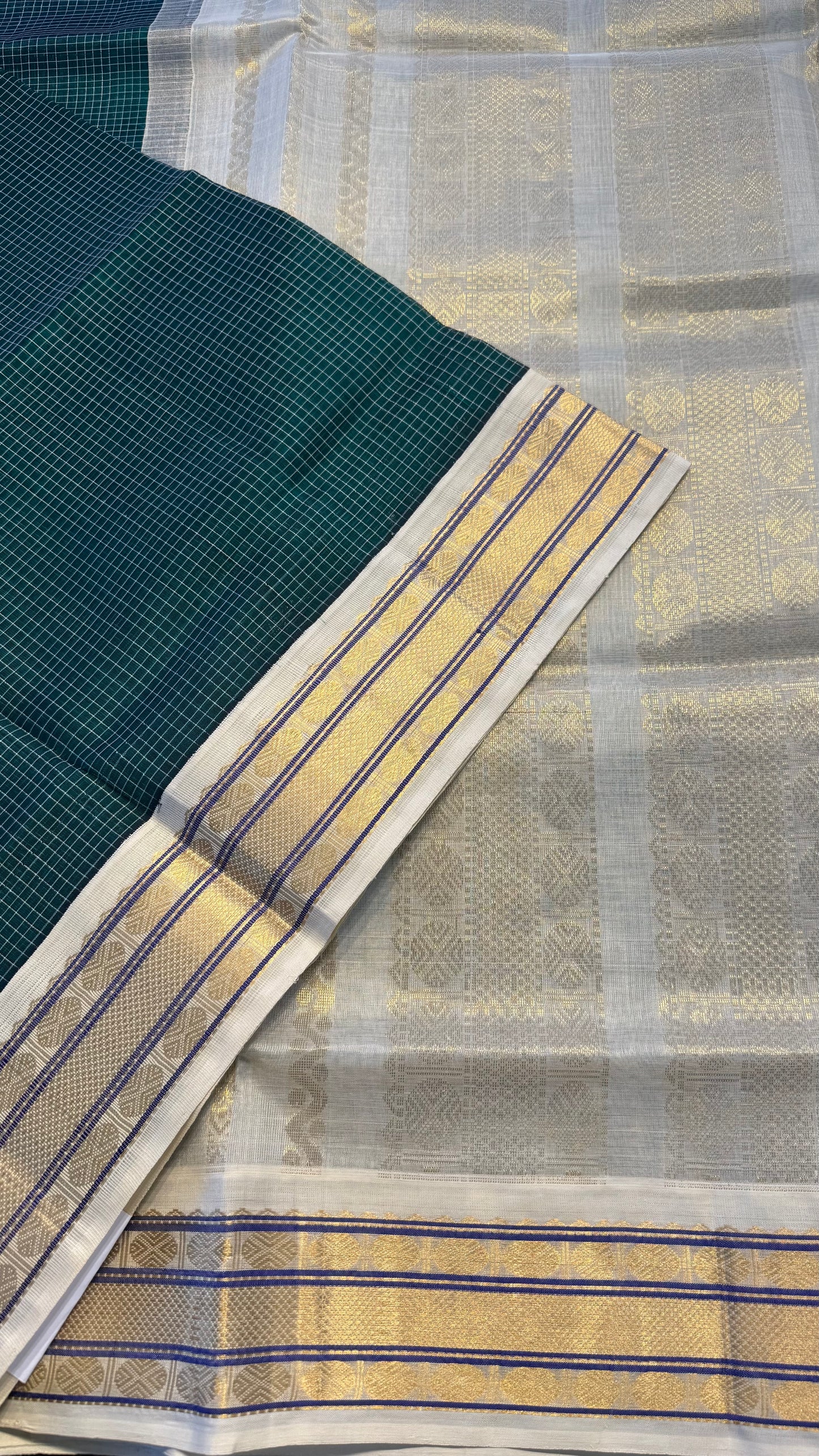 CHECKED DARK GREEN WITH WHITE HANDLOOM KANCHIPURAM SILK COTTON (KSC136)