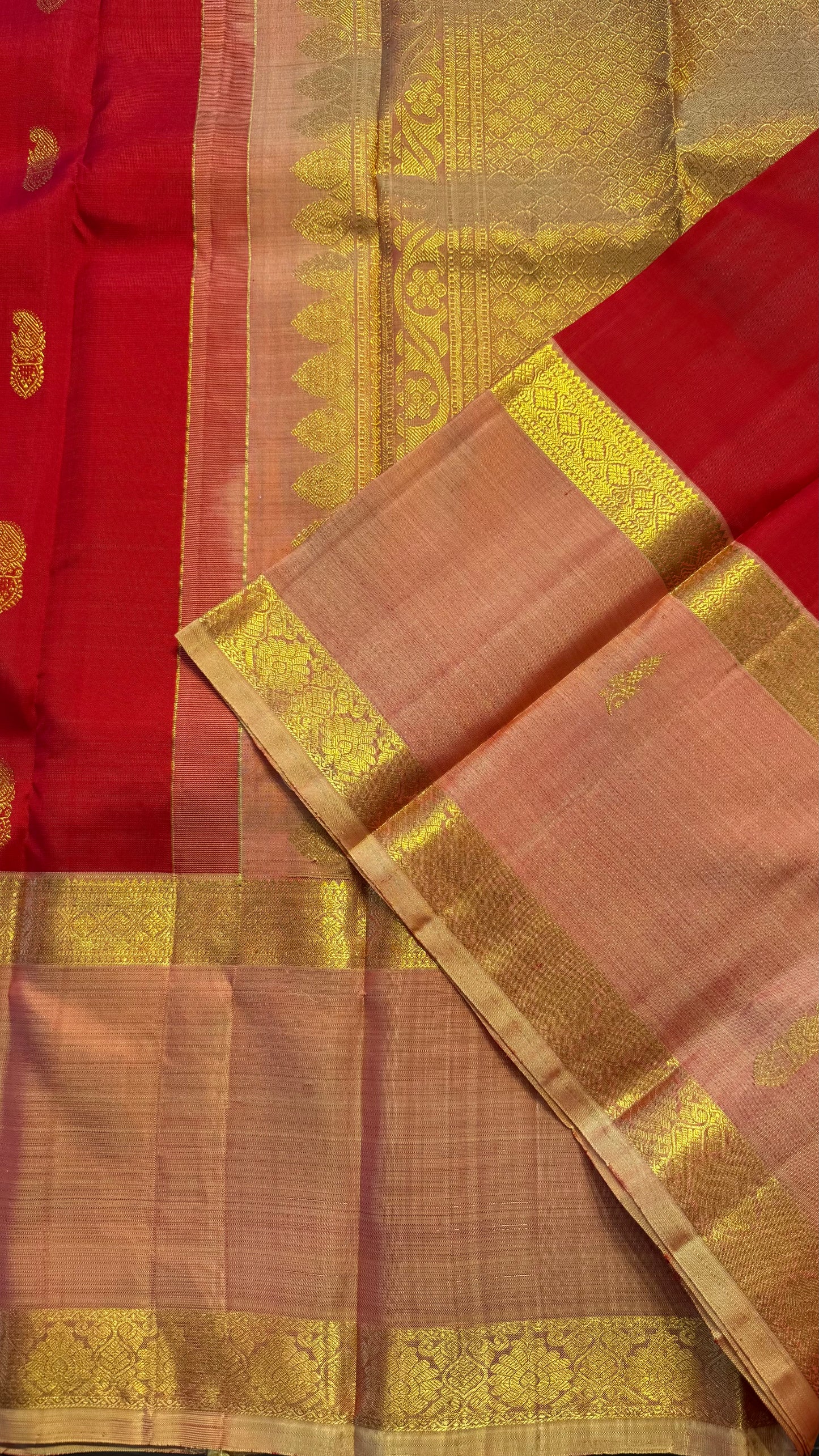 CHILI RED WITH CONTRAST PASTEL CORAL GOLD ZARI HANDLOOM KANCHIPURAM SILK SAREE (KSS417)