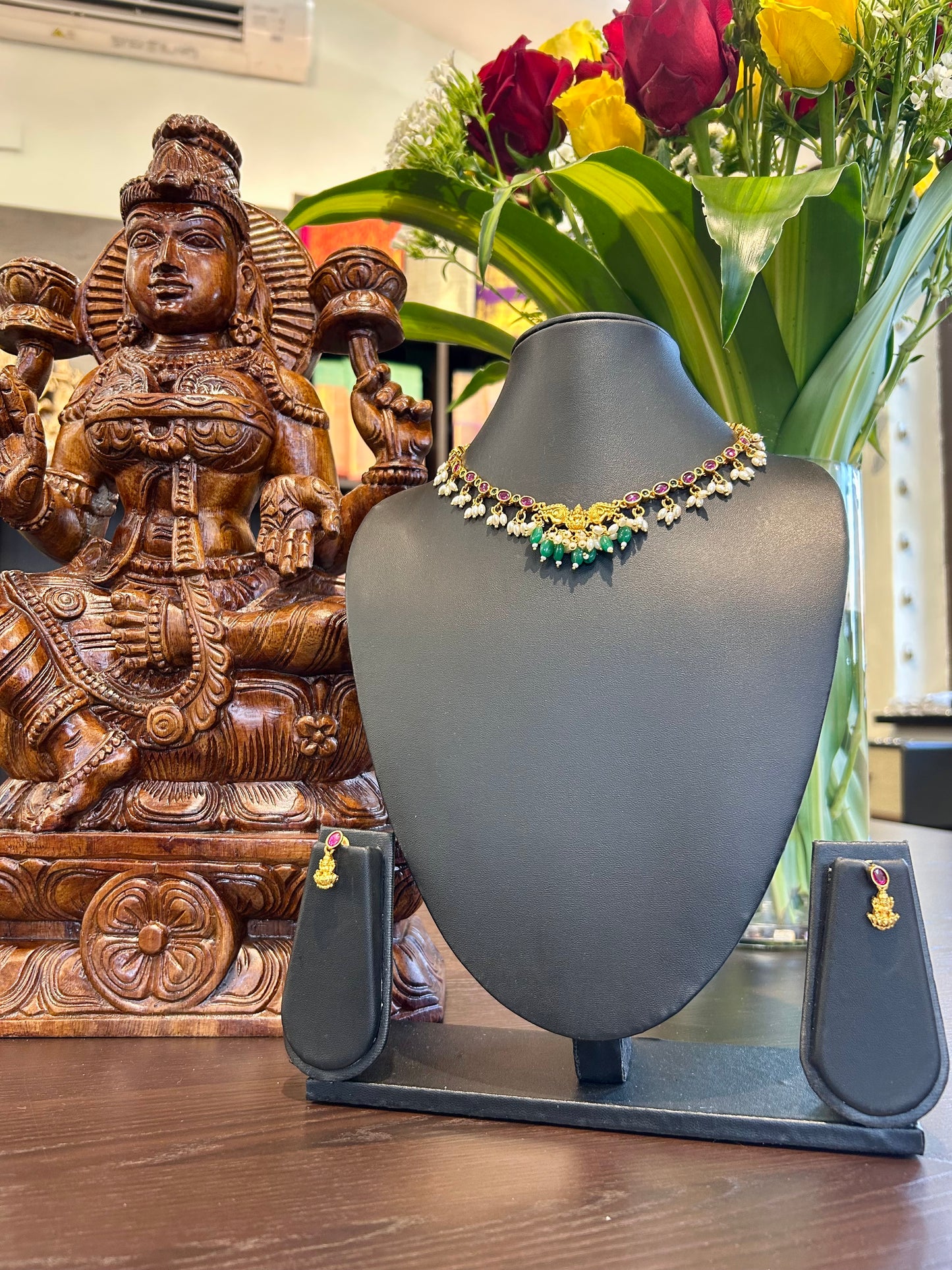 Bhuvi Short Necklace Jewellery Set