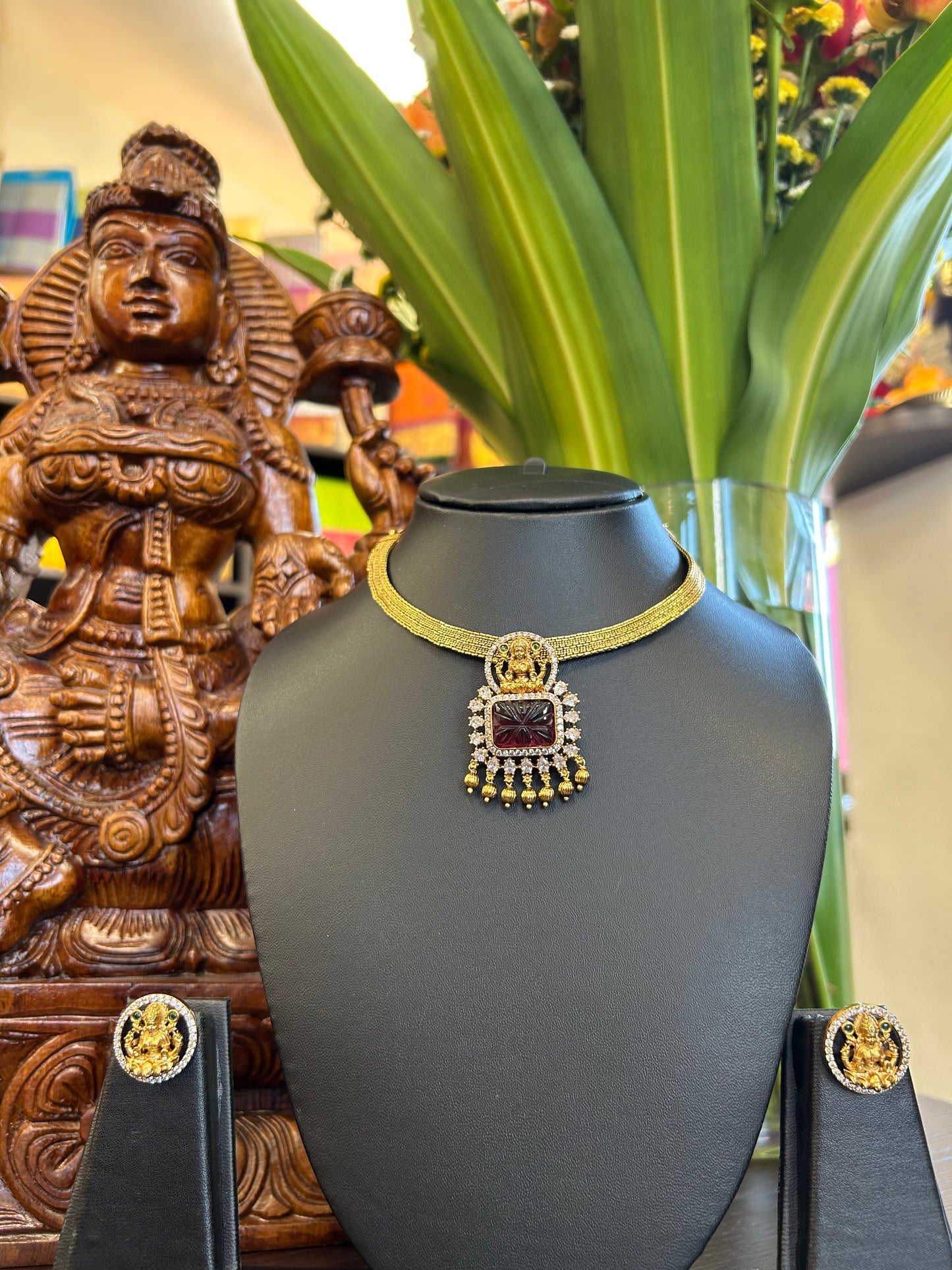 Bhoomi Short Necklace