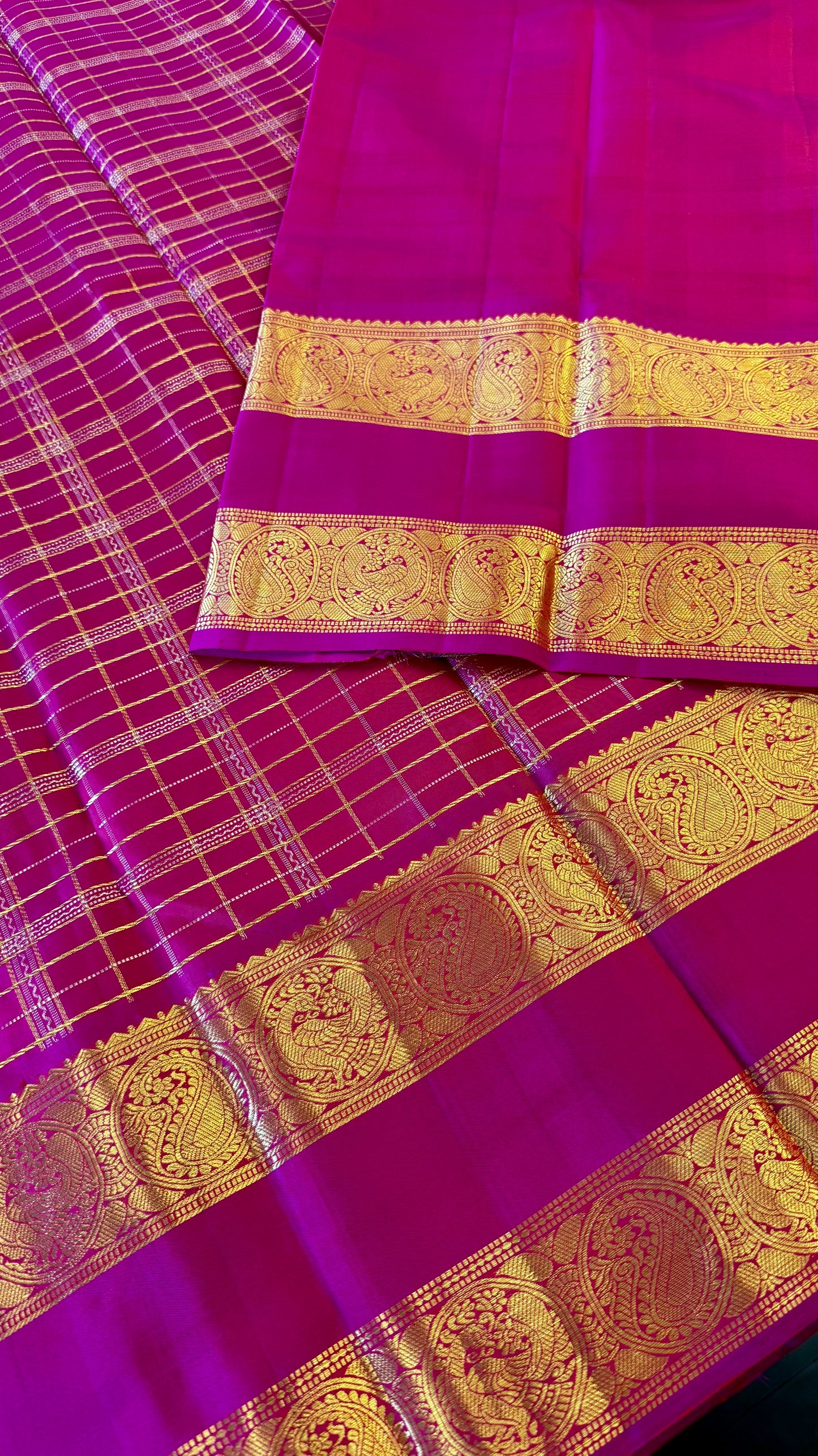 MAGENTA GOLD & SILVER ZARI KATTAM HANDLOOM KANICHIPURAM SILK SAREE (KSS34)