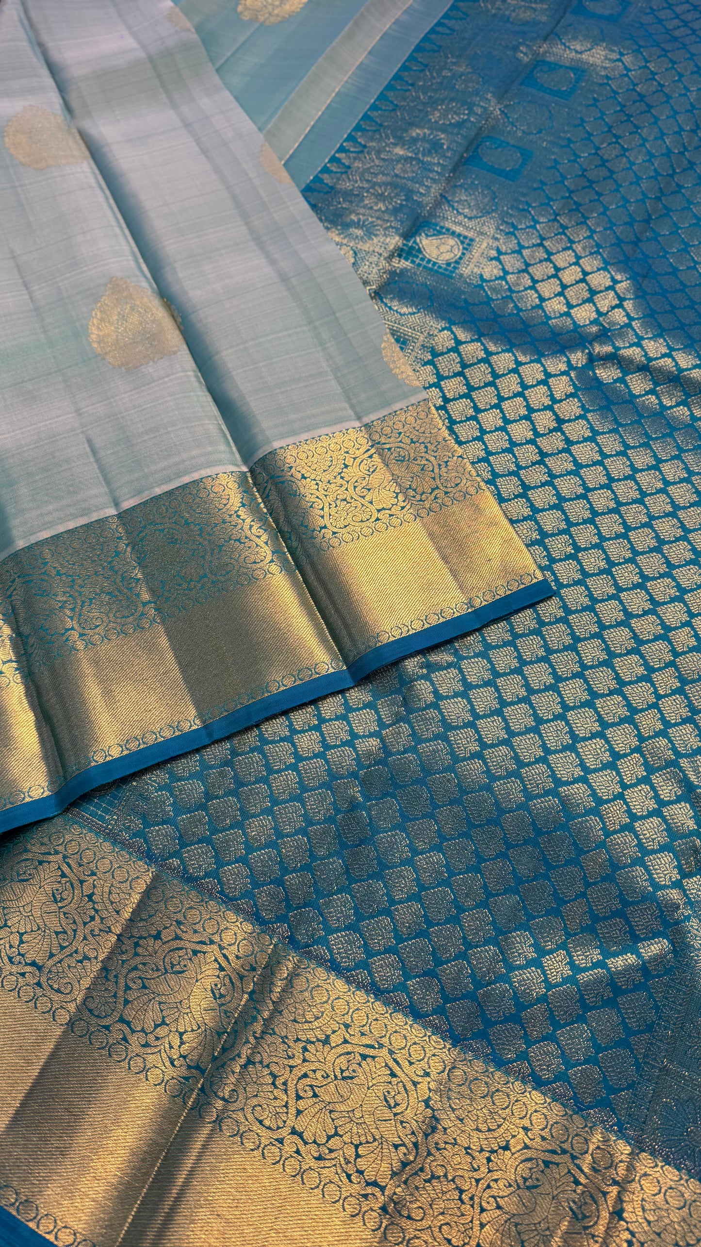 DUAL TONE PASTEL BLUE WITH TURQUOISE BLUE GOLD ZARI HANDLOOM KANICHIPURAM SILK SAREE (KSS253)
