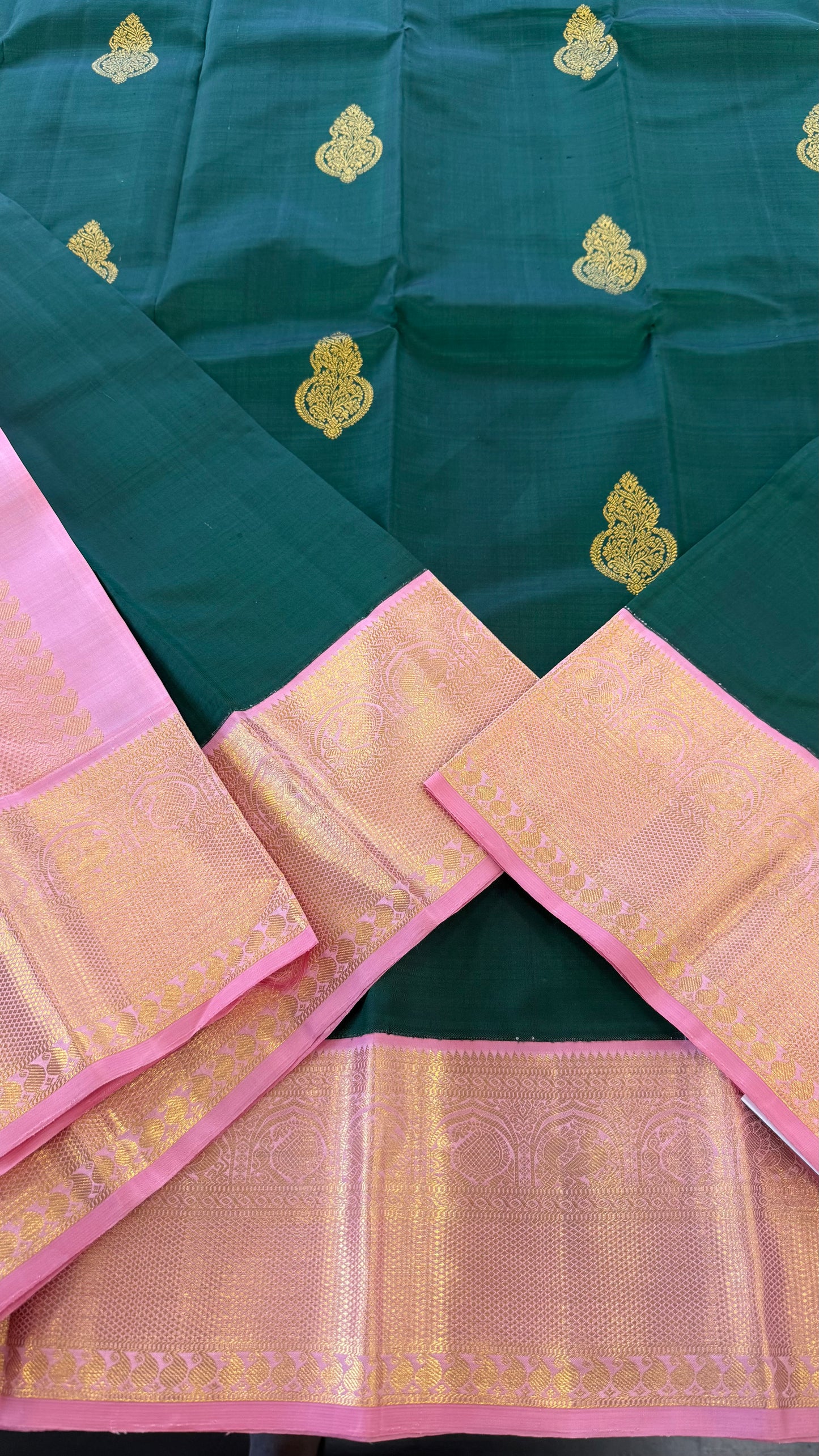 GREEN WITH CONTRAST PINK GOLD ZARI HANDLOOM KANICHIPURAM SILK SAREE (KSS164)