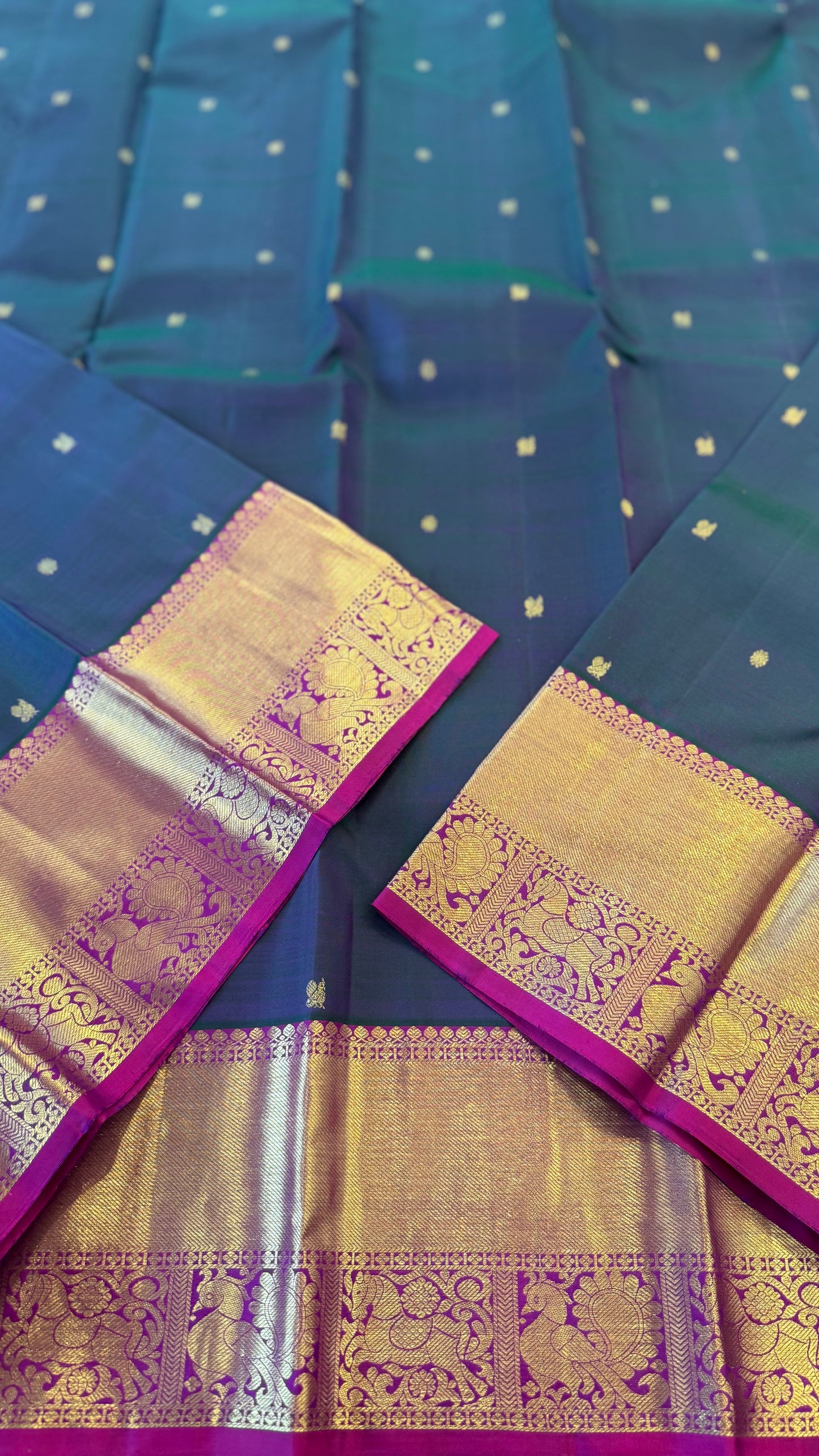 PEACOCK GREEN WITH CONTRATS VADAMALLI PURPLE GOLD ZARI HANDLOOM KANICHIPURAM SILK SAREE (KSS236)