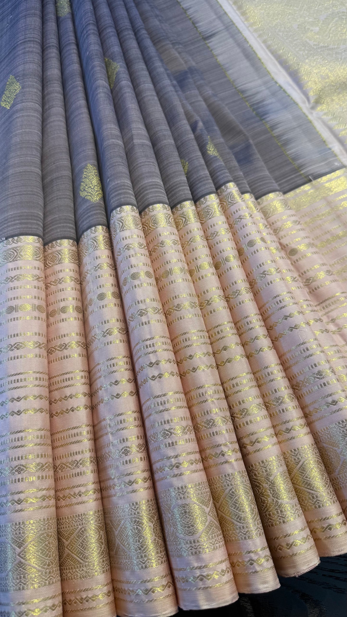 DUAL TONE LAVENDER GREY WITH CONTRAST DUST STORM PINK GOLD ZARI HANDLOOM KANICHIPURAM SILK SAREE (KSS56)