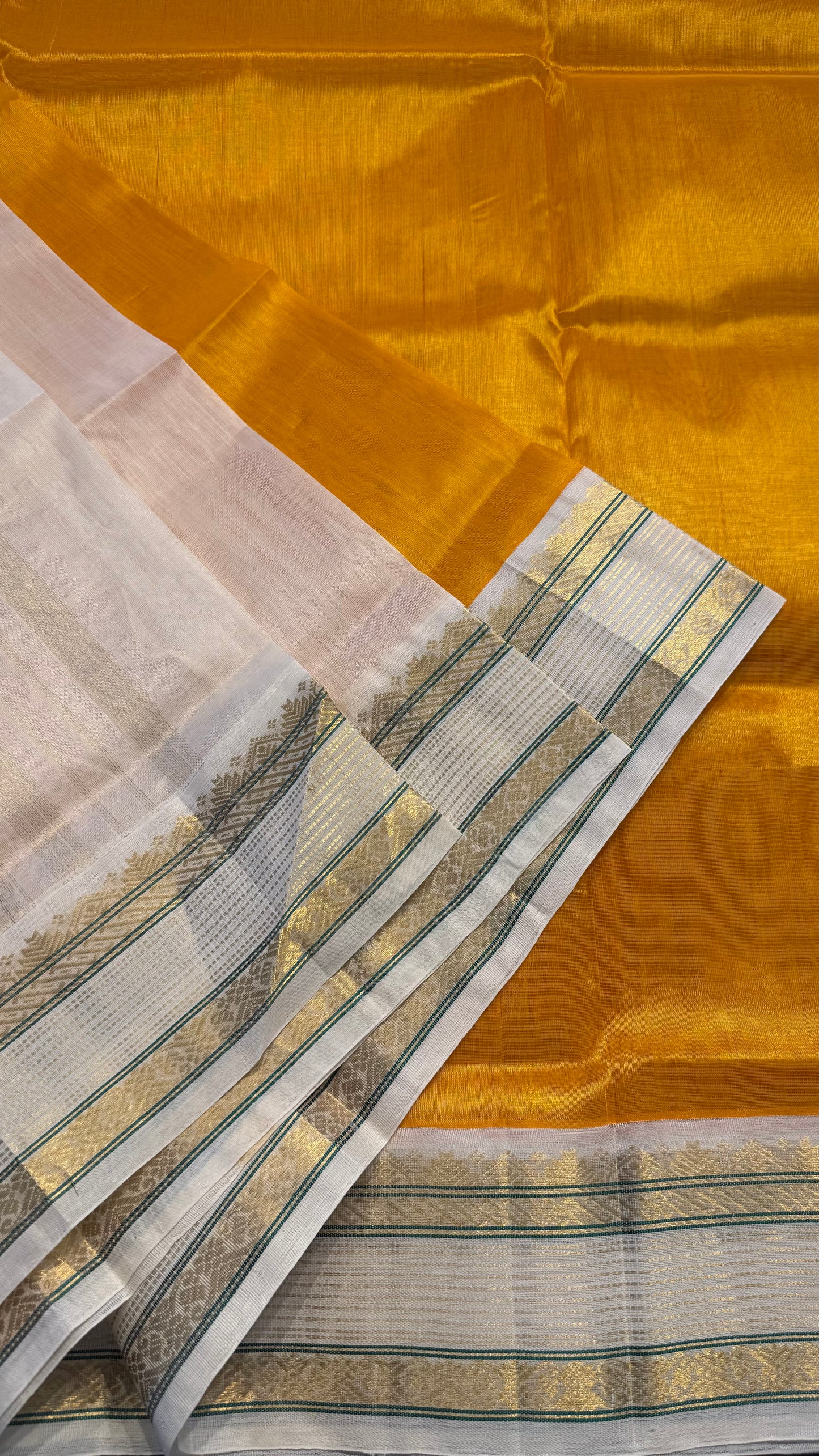 GOLDEN MUSTARD WITH OFF WHITE HANDLOOM KANCHIPURAM SILK COTTON (KSC121)