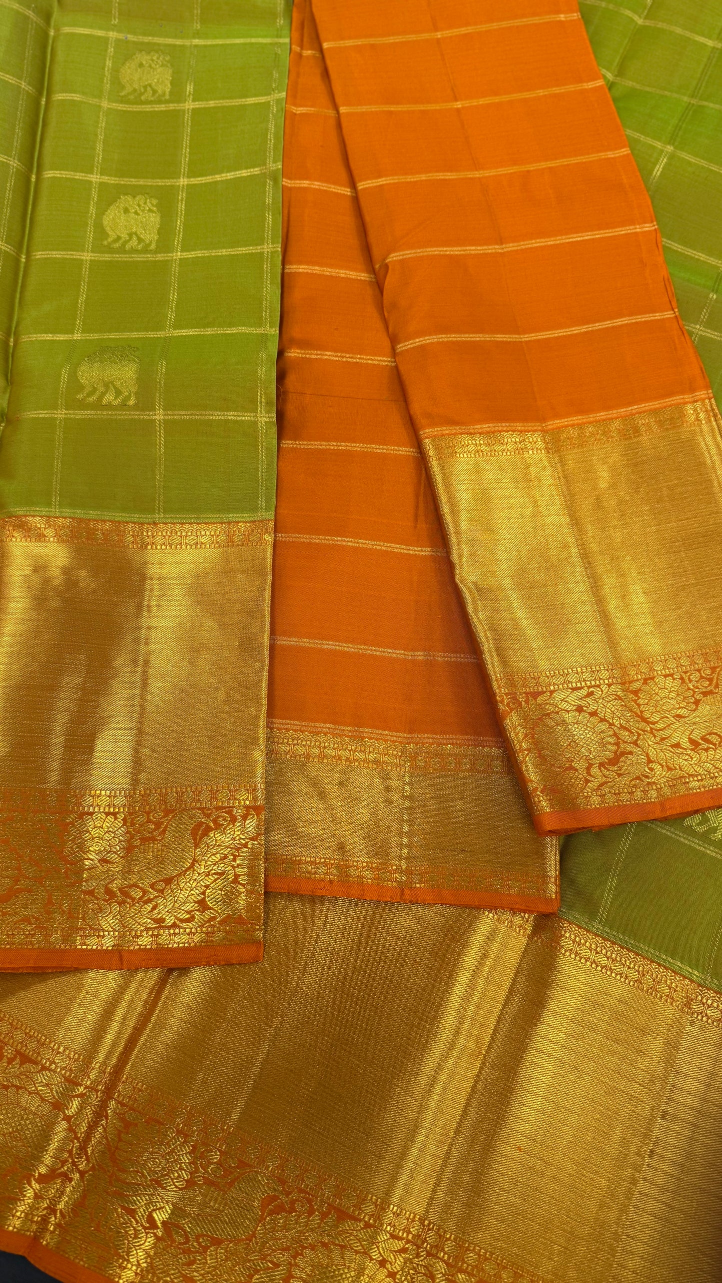 LIGHT GREEN AND ORANGE TRADITIONAL KATTAM HANDLOOM KANICHIPURAM SILK SAREE (KSS160)