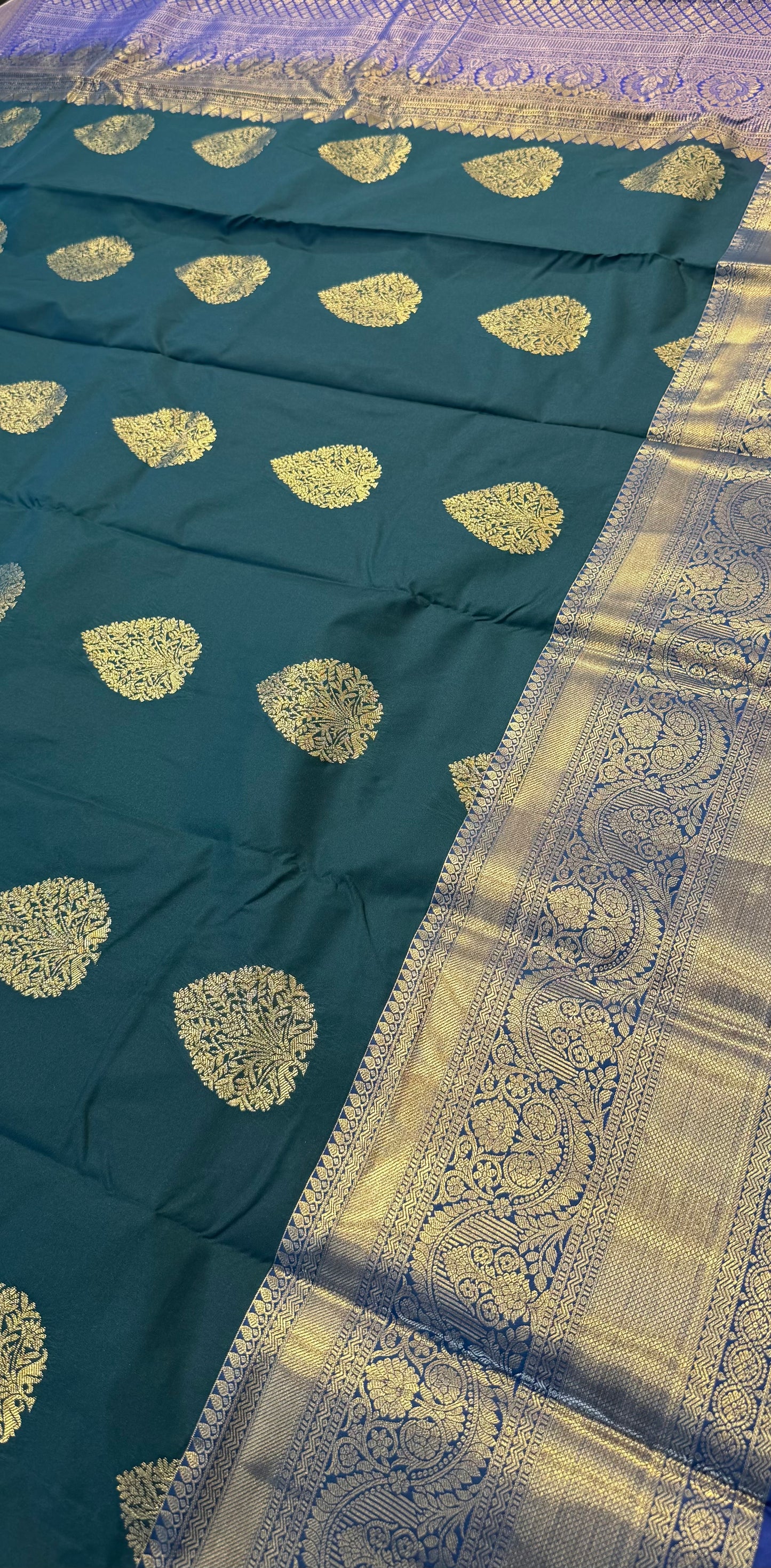 FOREST GREEN WITH CONTRAST BLUE SILK KANICHIPURAM SILK SAREE (SSKS51)