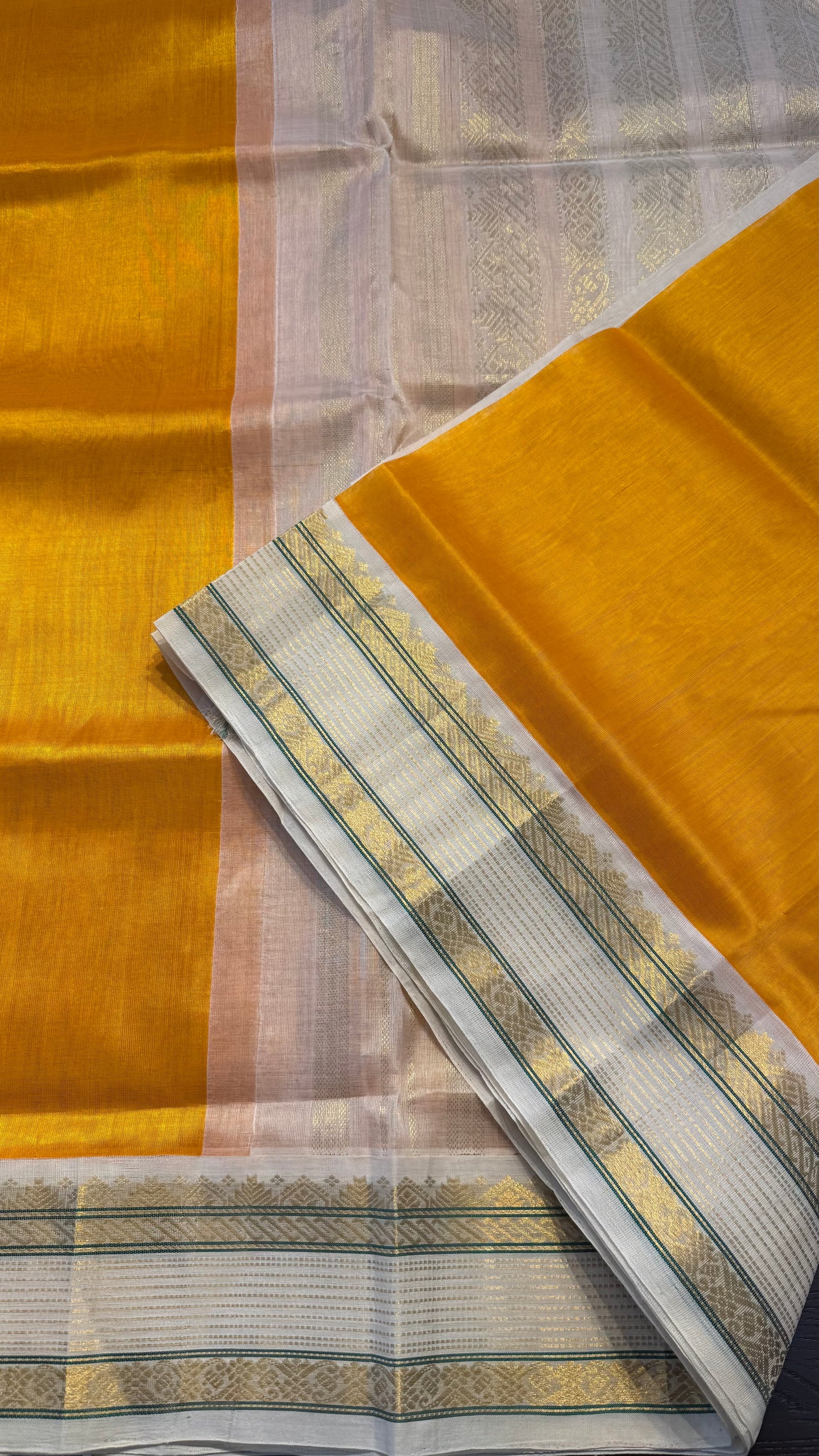 GOLDEN MUSTARD WITH OFF WHITE HANDLOOM KANCHIPURAM SILK COTTON (KSC121)