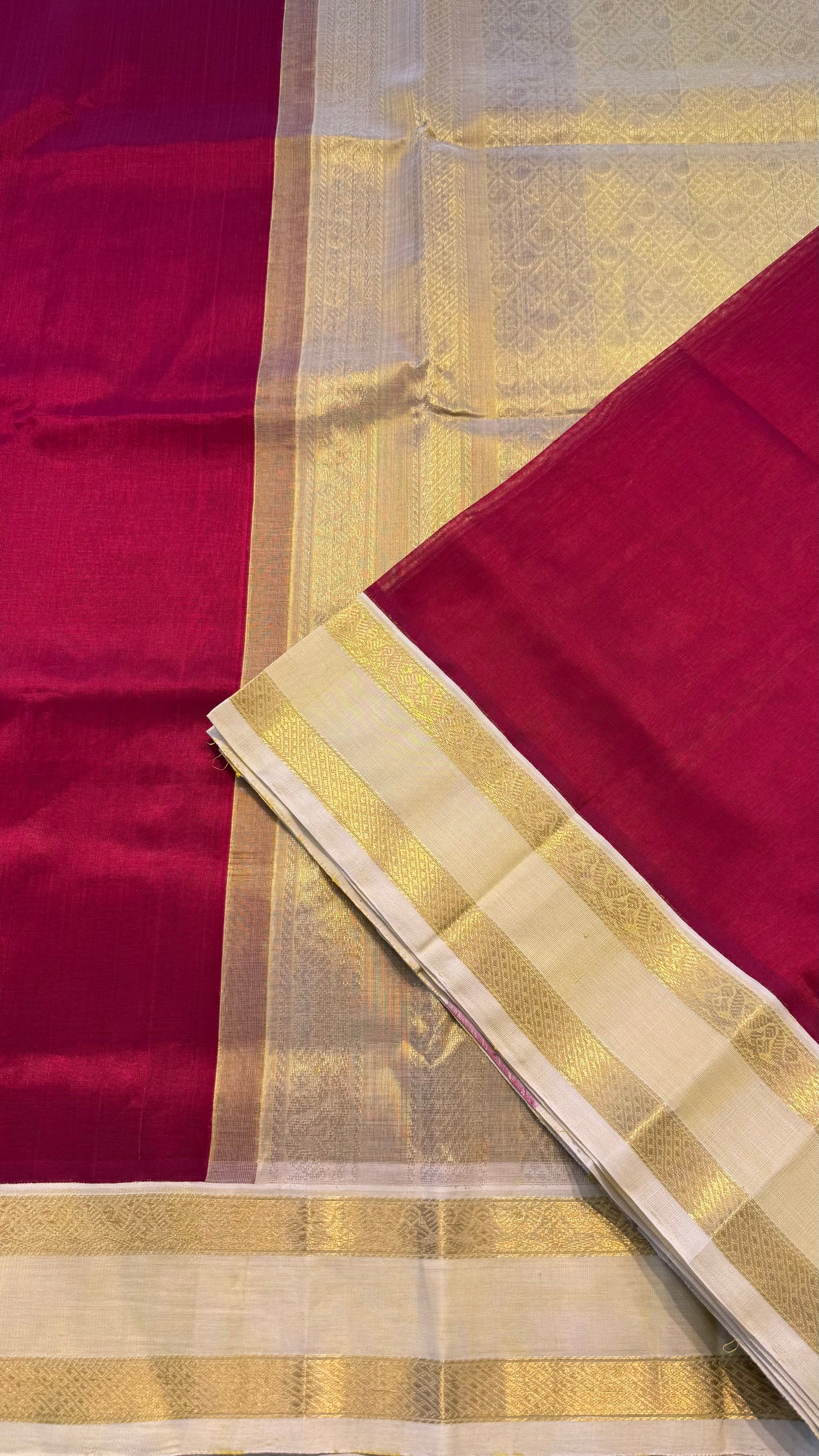 RED WITH CONTRAST GOLD KANCHIPURAM SILK COTTON (KSC80 / KSC81)
