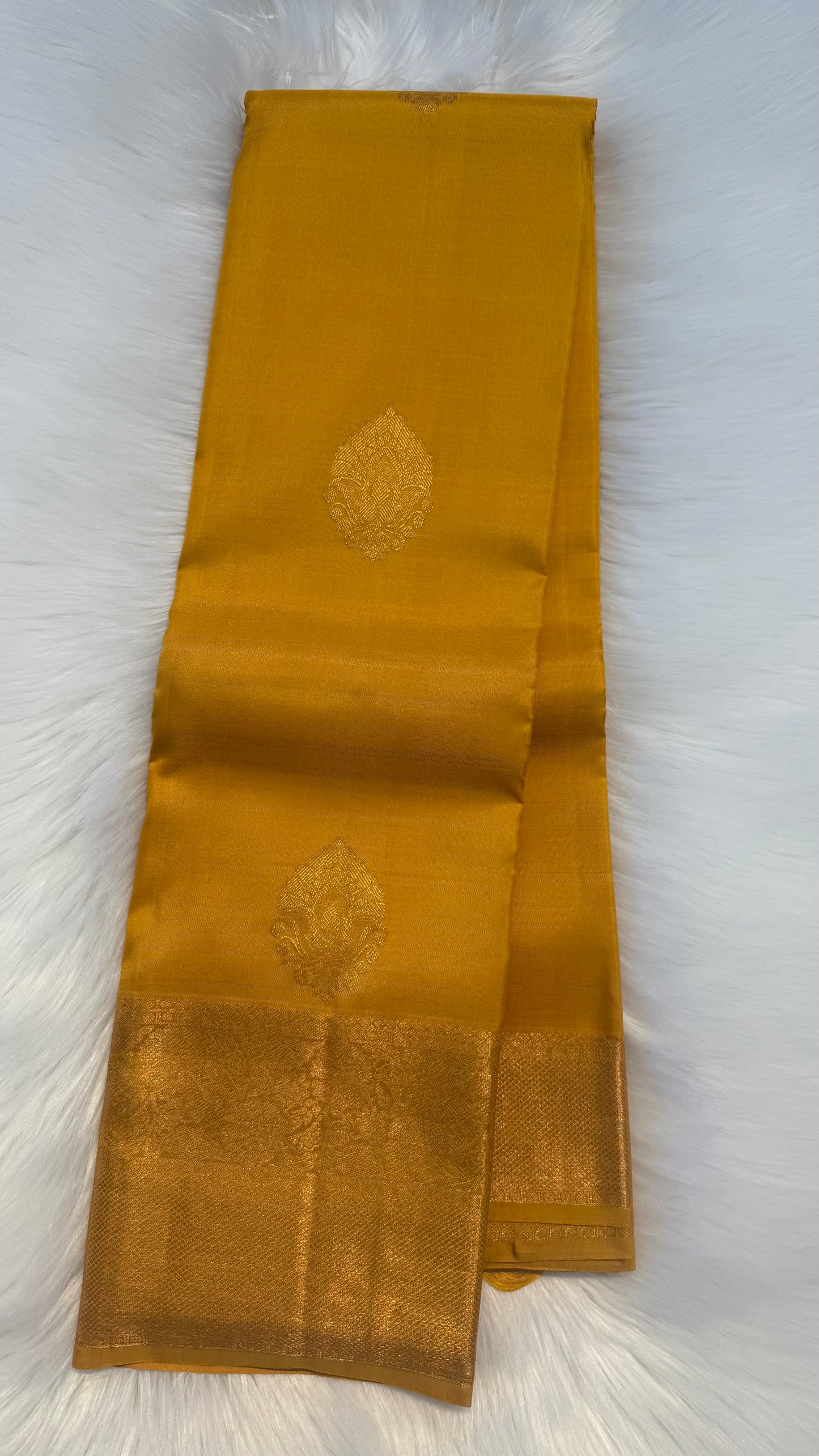 GOLDEN MUSTARD HANDLOOM KANICHIPURAM SILK SAREE (KSS324)