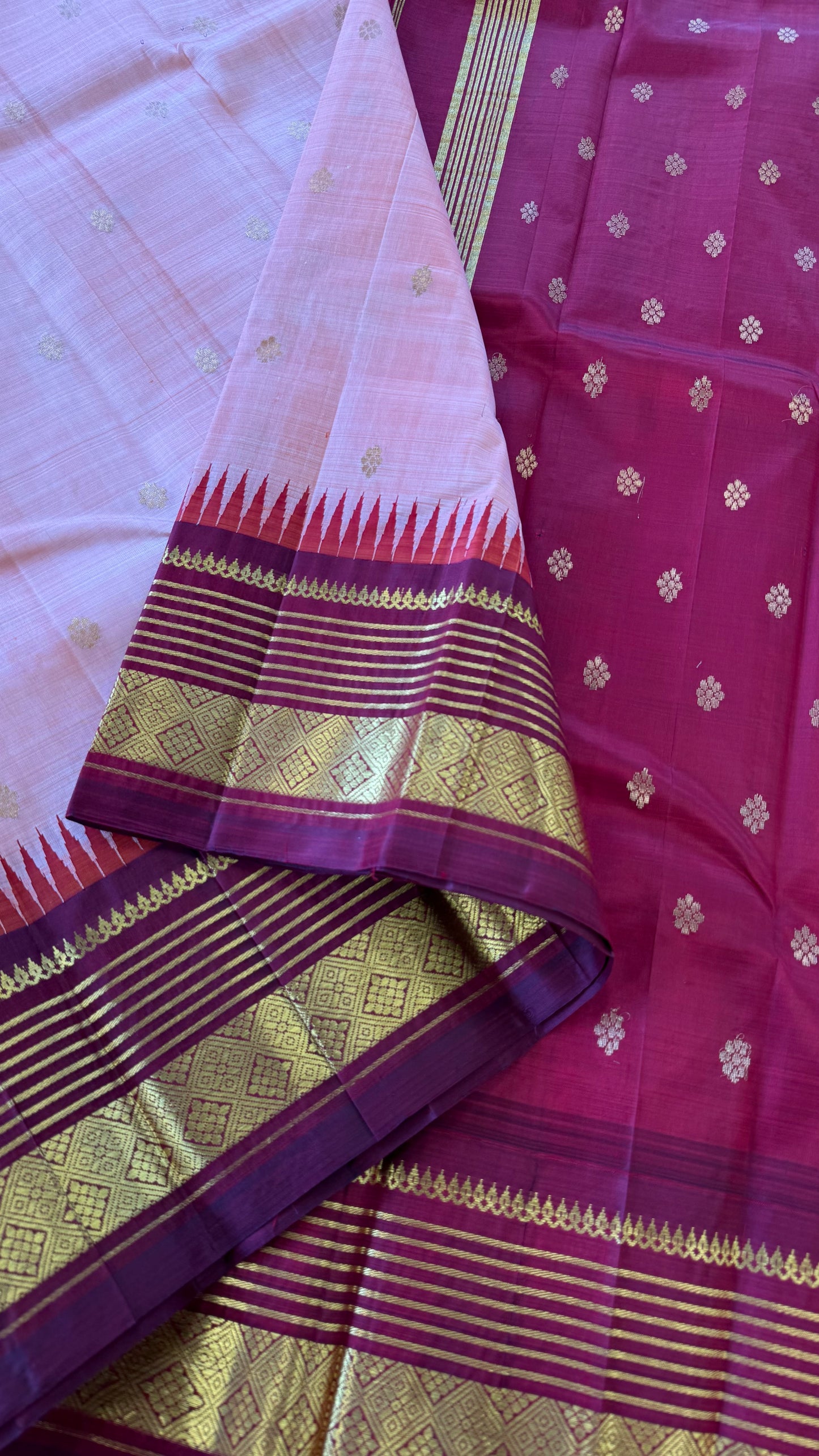 PEACH WITH CONTRAST MAROON PURE HANDLOOM KANICHIPURAM SINGLE SIDE BORDER SILK SAREE (KSSB03)