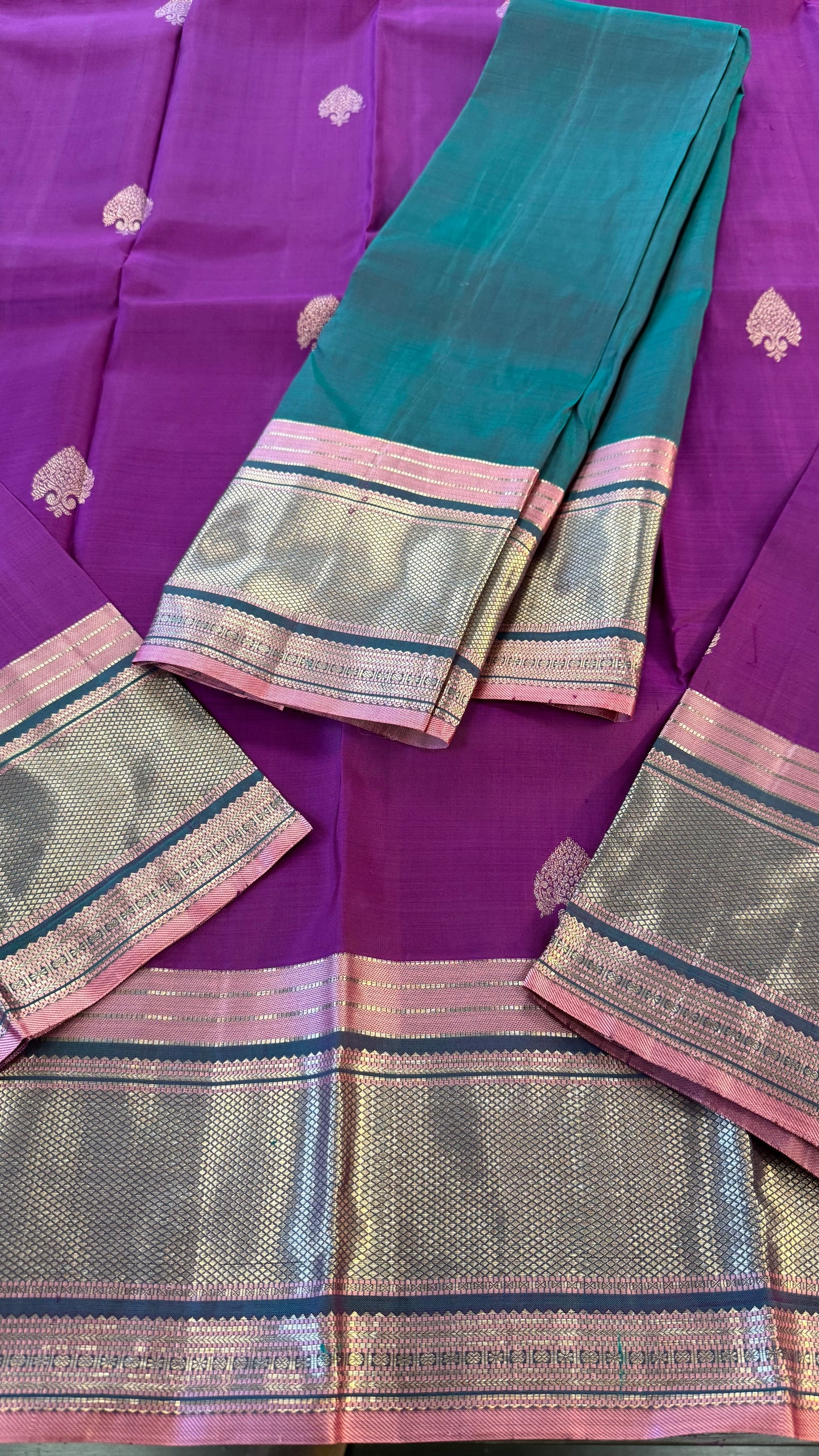 BYZANTIUM PURPLE CONTRAST ANITQUE GOLD ZARI HANDLOOM KANICHIPURAM SILK SAREE (KSS80)