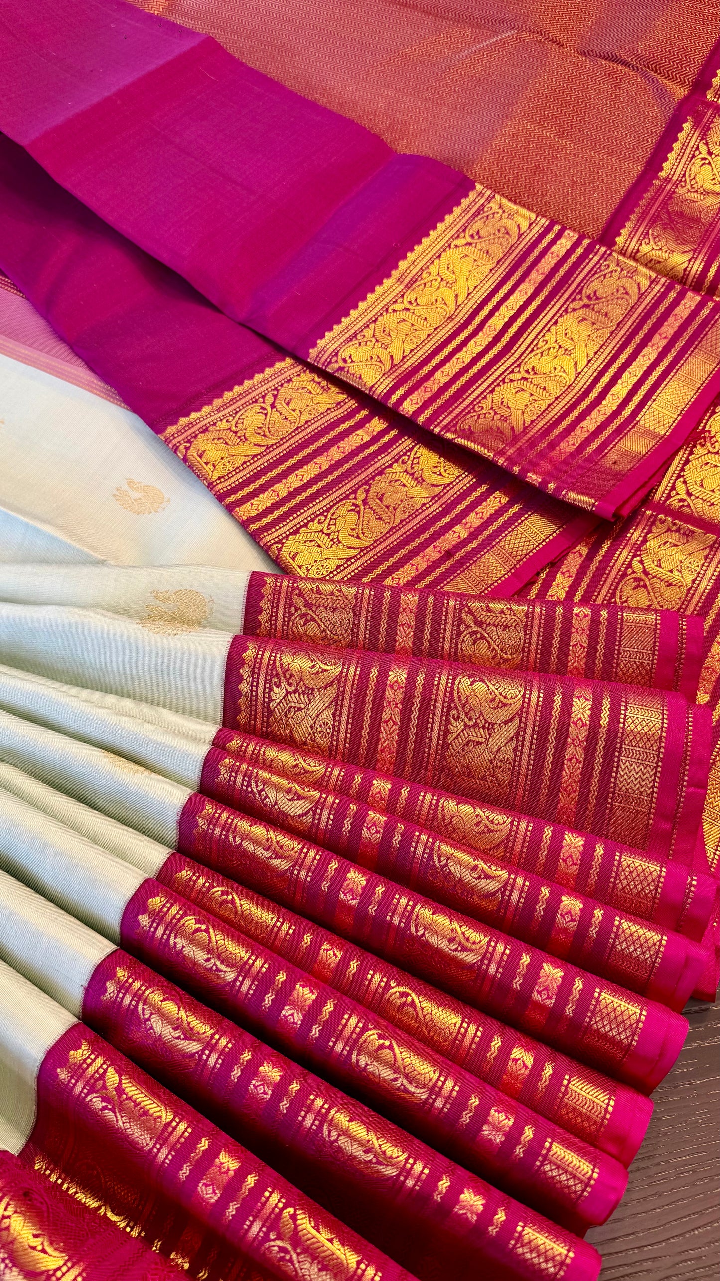 PASTEL LIGHT BLUE WITH VADAMALLI PURPLE TRADITIONAL HANDLOOM KANICHIPURAM SILK SAREE (KSS40)