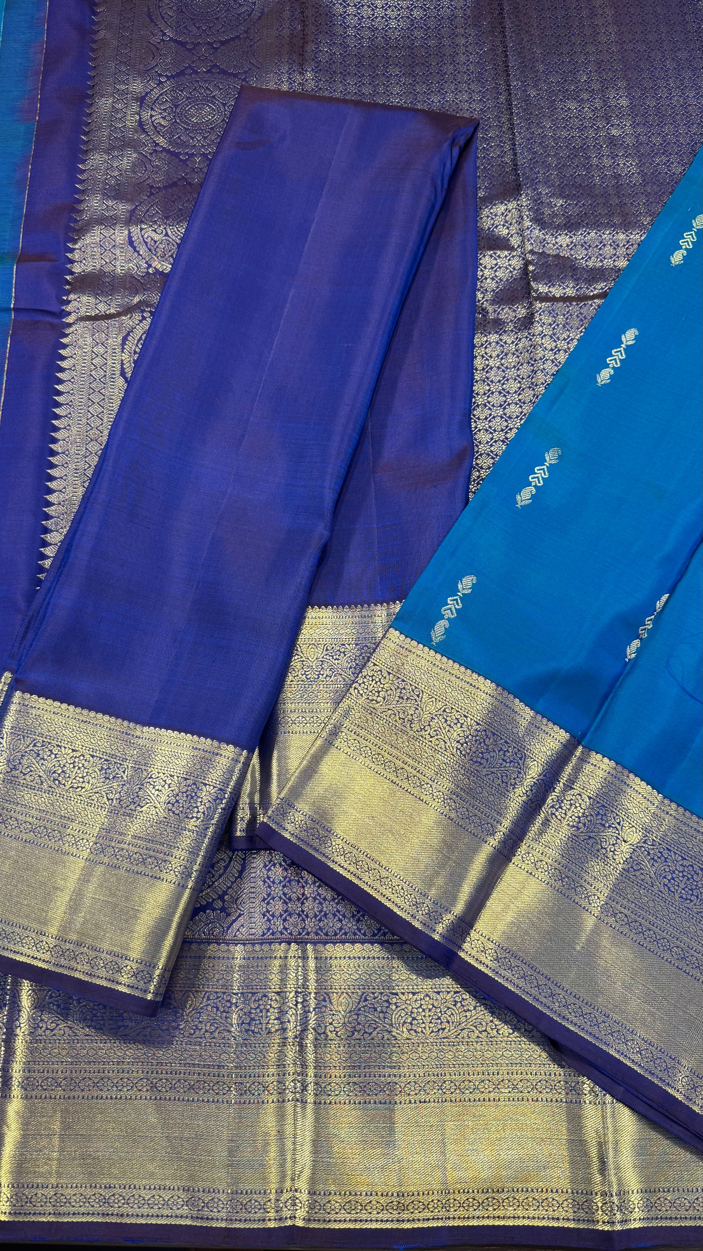 DUAL TONE BLUE WITH CONTRAST NAVY BLUE GOLD ZARI HANDLOOM KANICHIPURAM SILK SAREE (KSS138)