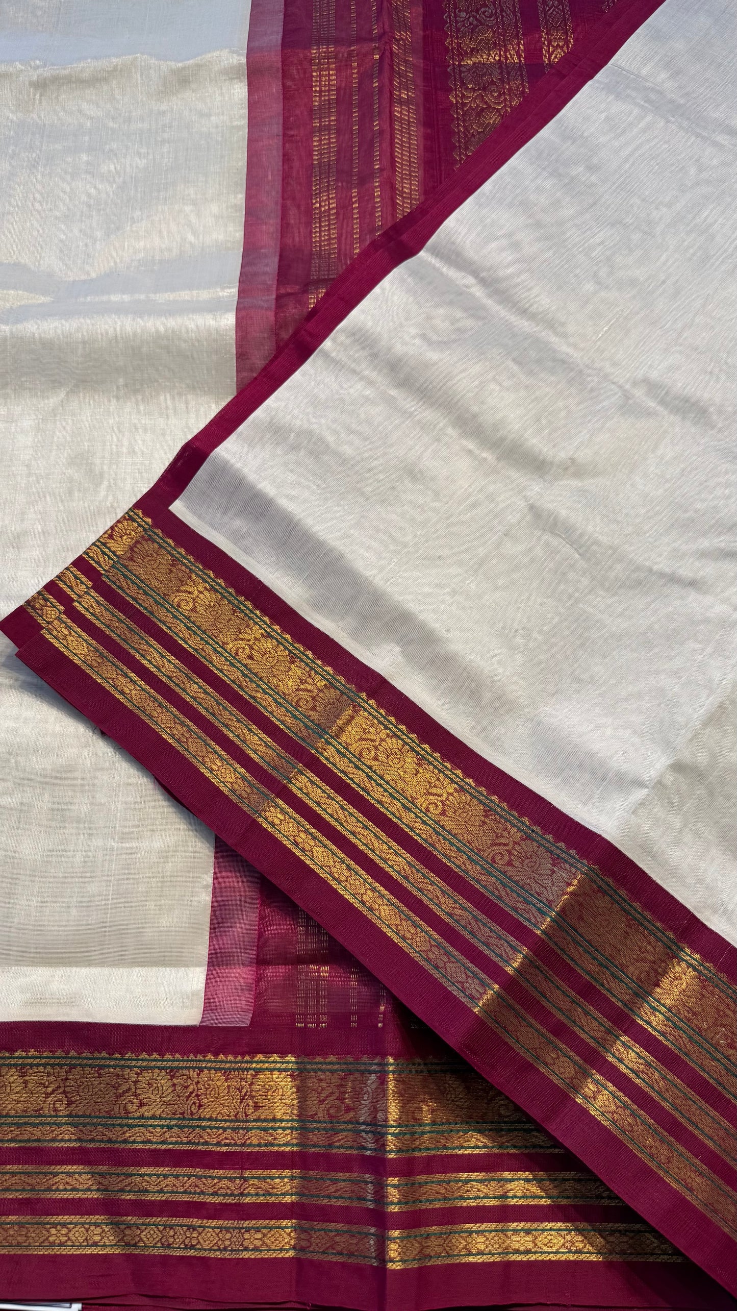 OFF WHITE WITH MAROON HANDLOOM KANCHIPURAM SILK COTTON (KSC106)