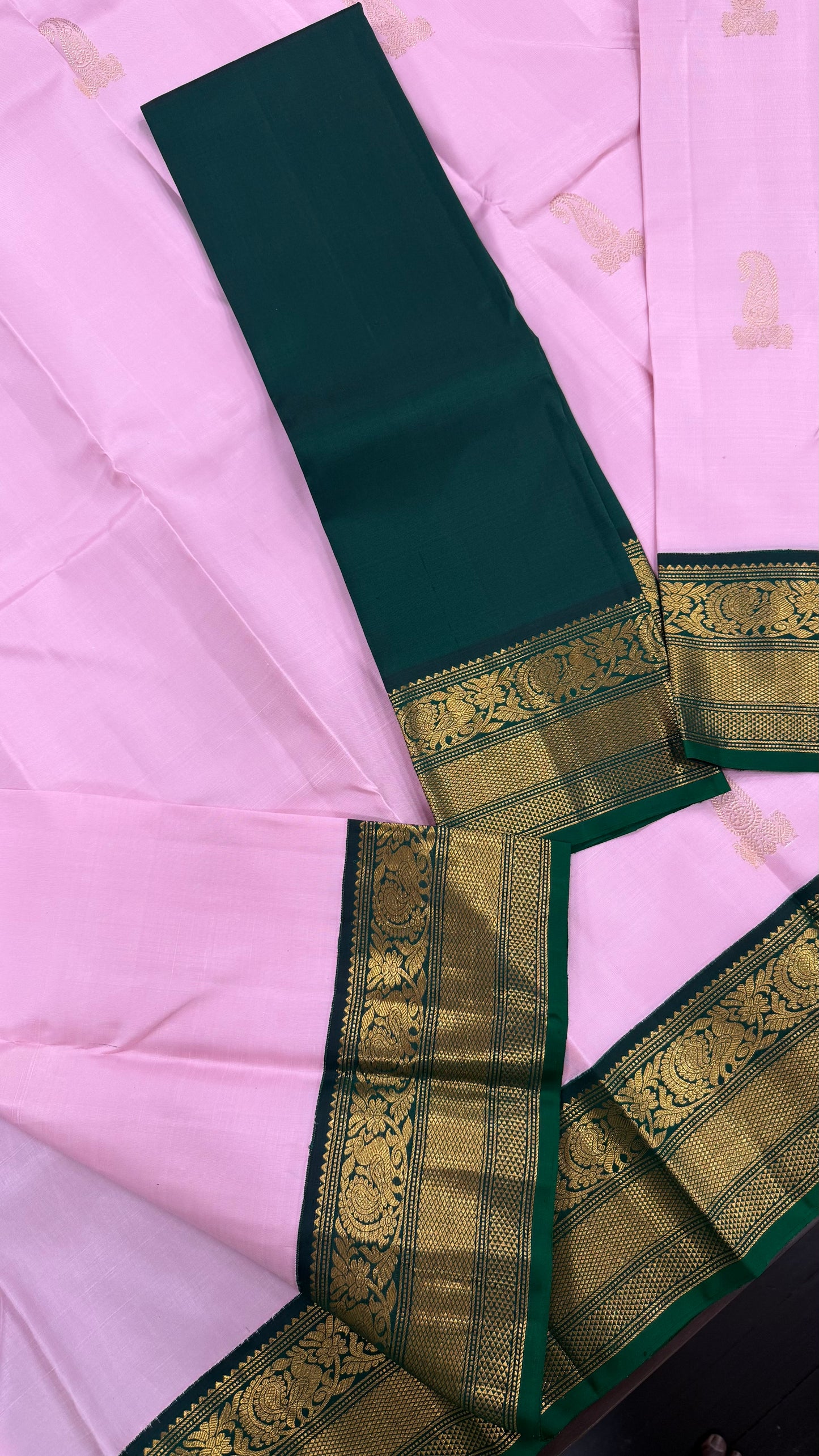 BABY PINK WITH CONTRAST BOTTLE GREEN HANDLOOM PURE KANICHIPURAM SILK SAREE (KSS43)