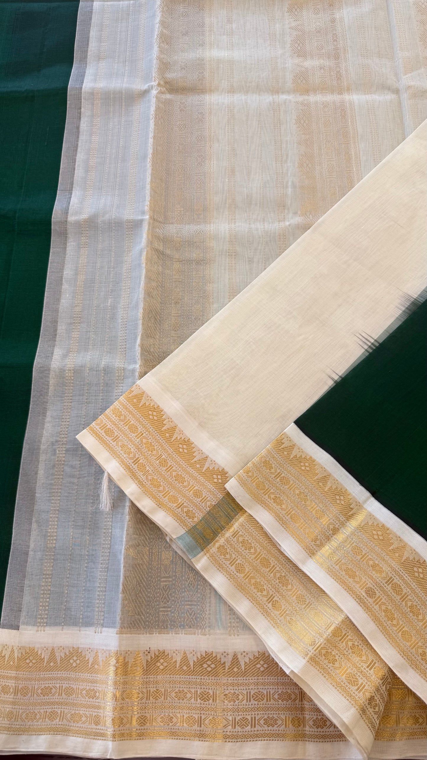 ROYAL GREEN WITH CONTRAST CREAM KANCHIPURAM SILK COTTON (KSC83)
