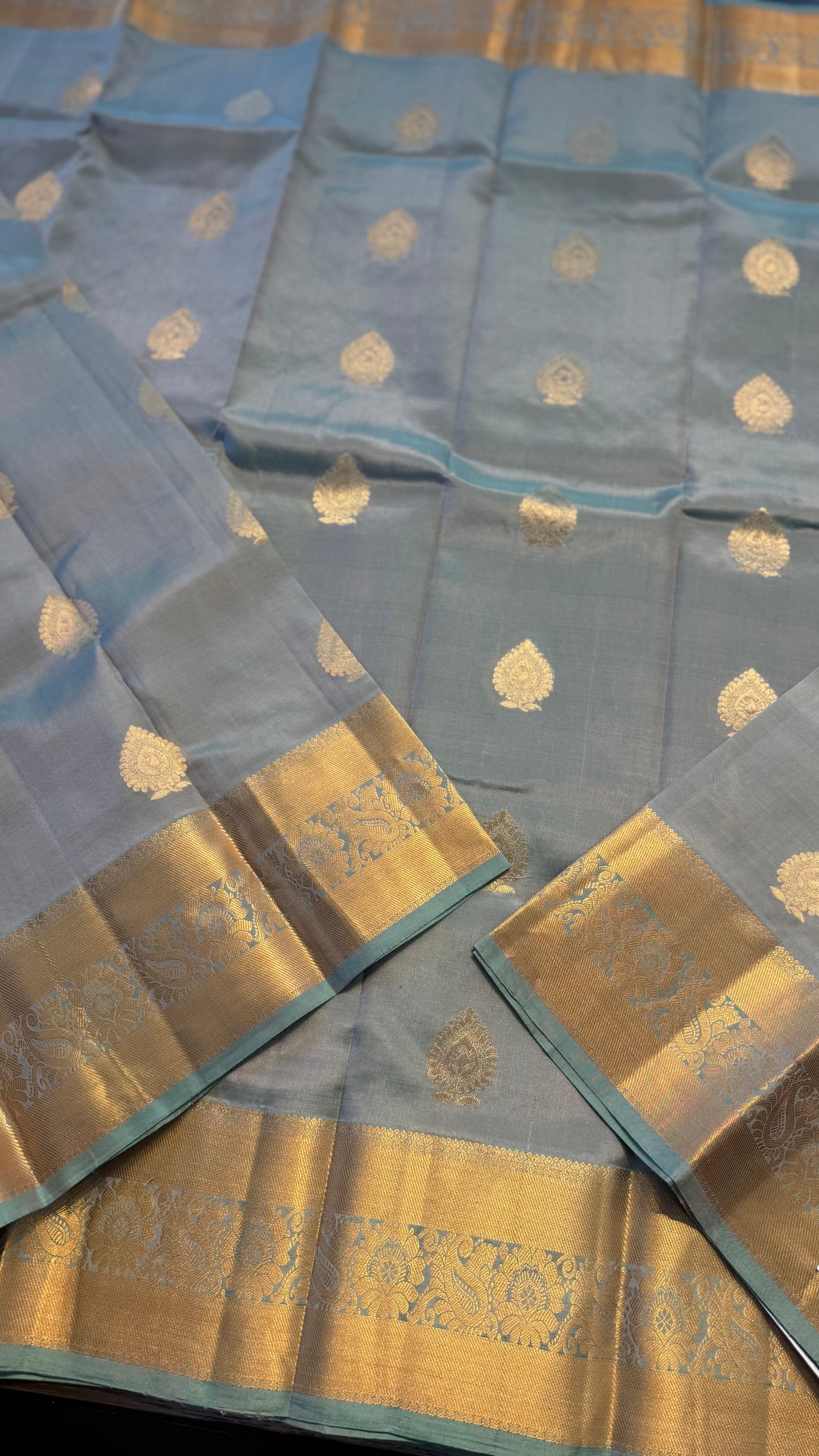 DUAL TONE PASTEL BLUE GOLD ZARI HANDLOOM KANICHIPURAM SILK SAREE (KSS234)