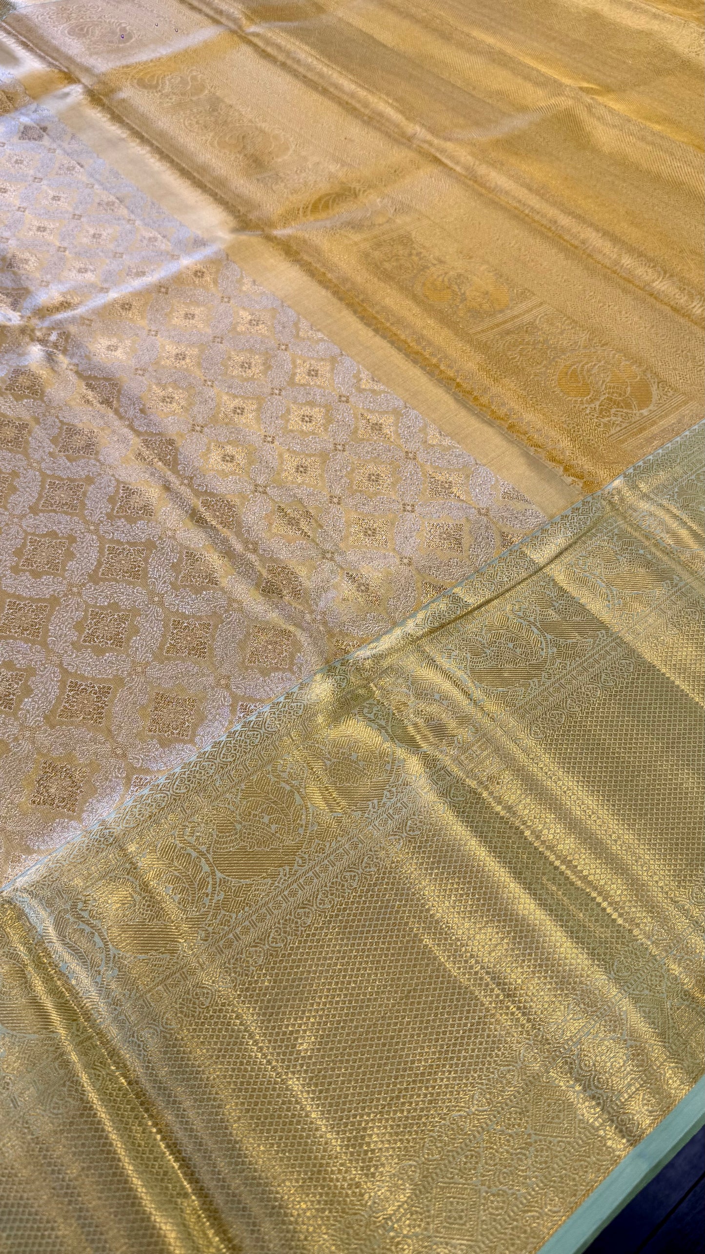 GOLDEN MINT HANDLOOM KANICHIPURAM SILK SAREE (KSS205)