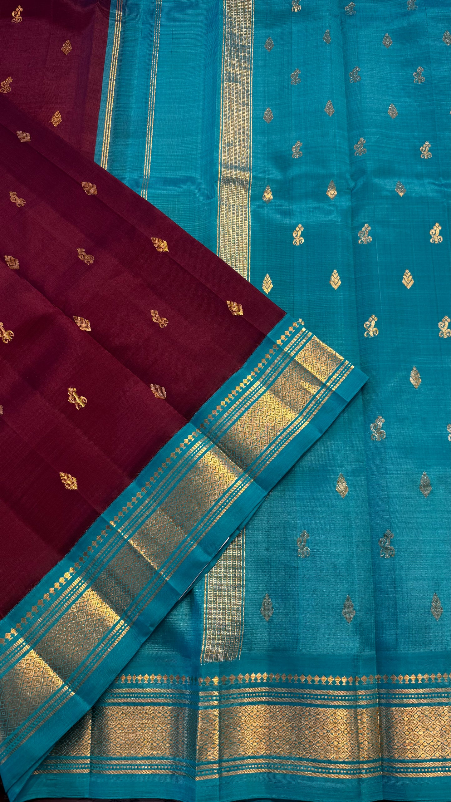 MAROON WITH CONTRAST TURQUOISE PURE HANDLOOM KANCHIPURAM SINGLE SIDE BORDER SILK SAREE (KSSB08)