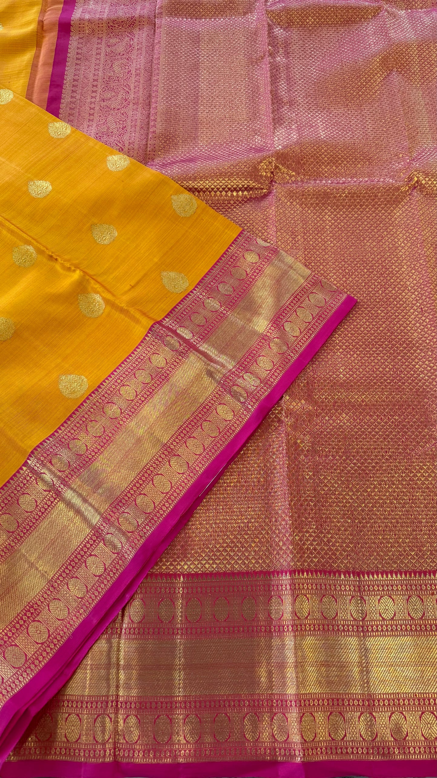 MANGO YELLOW WITH CONTRAST PINK GOLD ZARI HANDLOOM KANCHIPURAM SILK SAREE (KSS108)