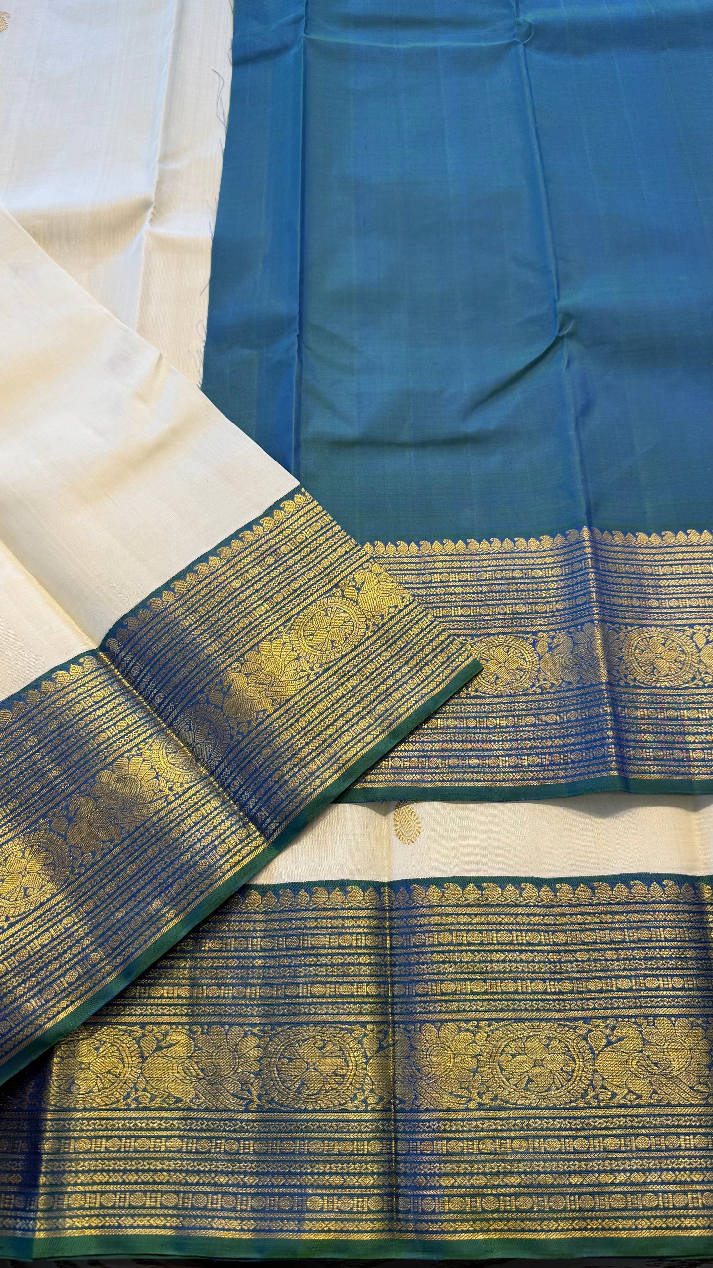 OFF WHITE WITH CONTRAST PEACOCK GREEN GOLD ZARI HANDLOOM KANCHIPURAM SILK SAREE (KSS 474)