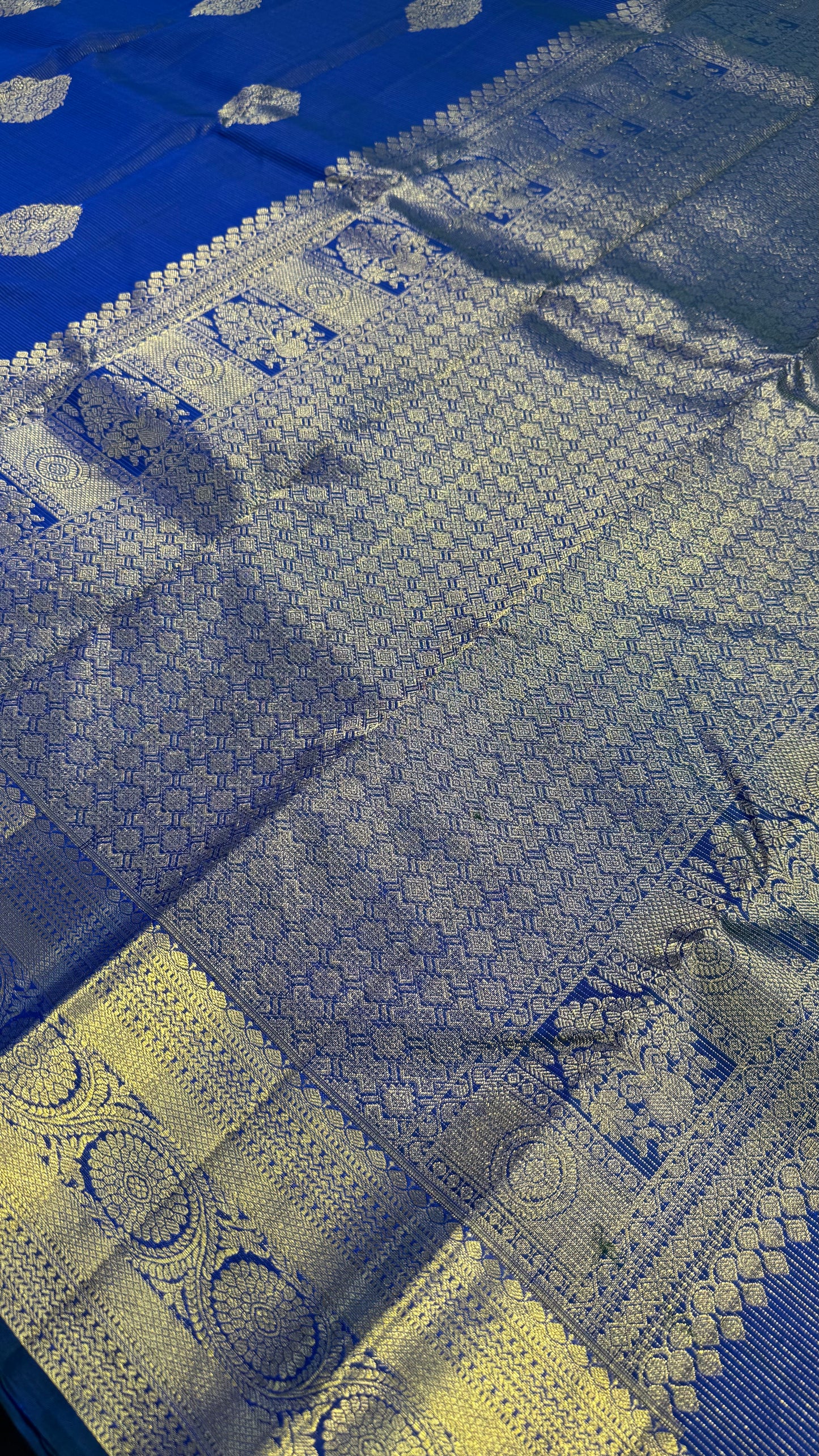VAIRA OOSI PEACOCK BLUE GOLD ZARI HANDLOOM KANICHIPURAM SILK SAREE (KSS259)