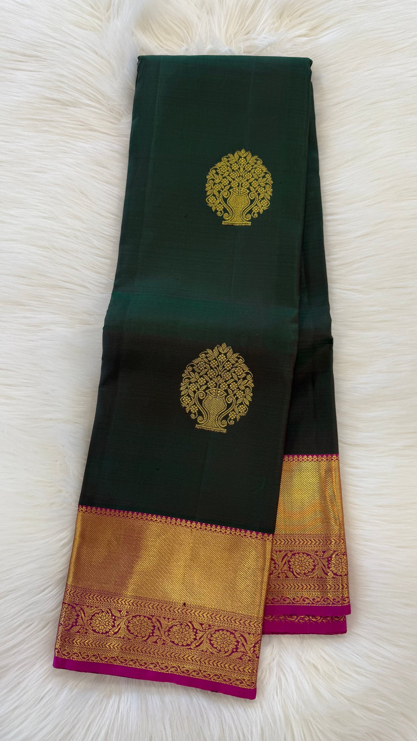 DUAL TONE BOTTLE GREEN AND PINK GOLD ZARI HANDLOOM KANICHIPURAM SILK SAREE (KSS68)